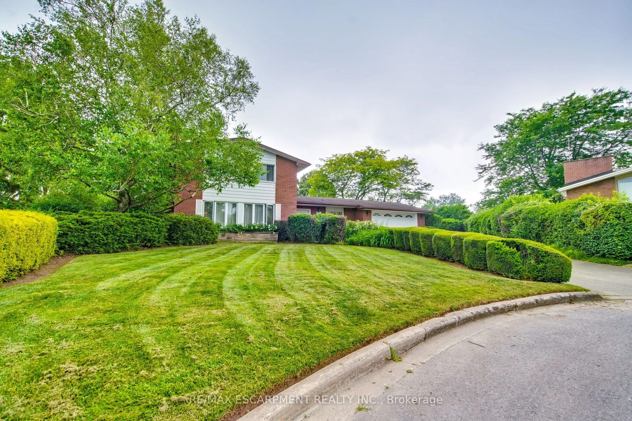3546 Eton Crescent