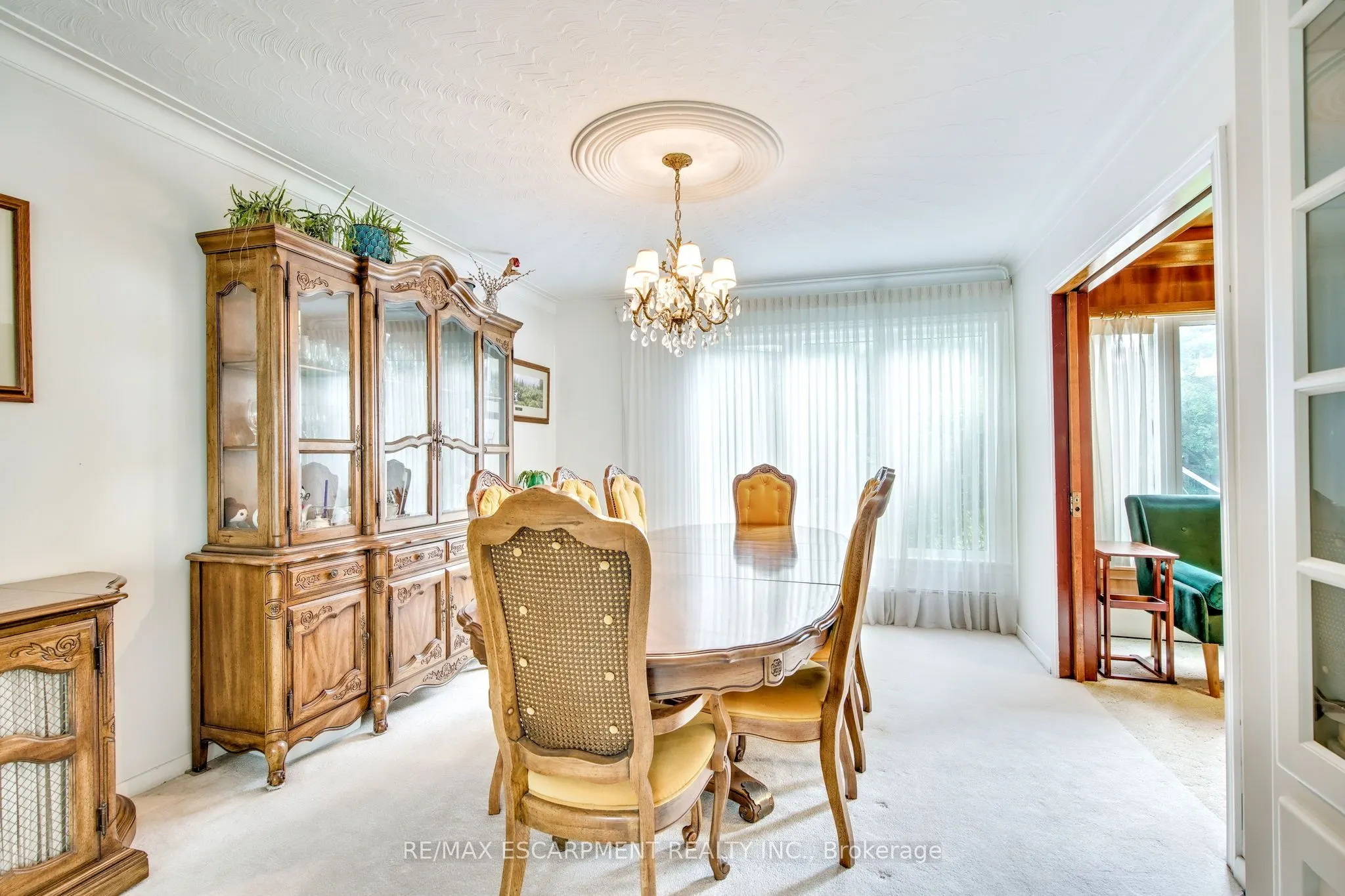 3546 Eton Crescent