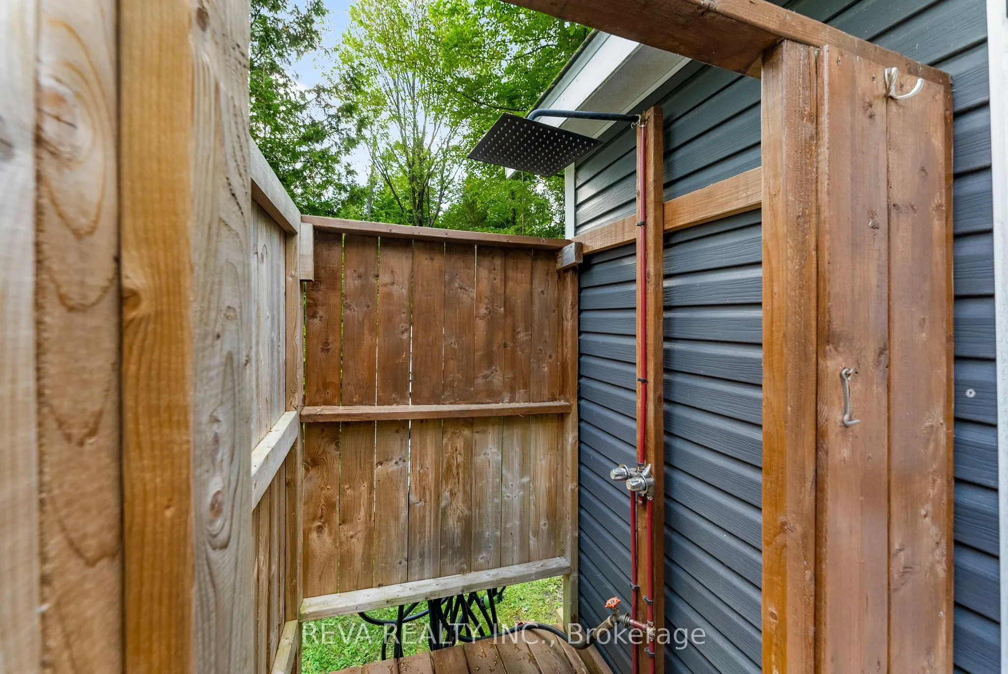 14 Robinson Lane