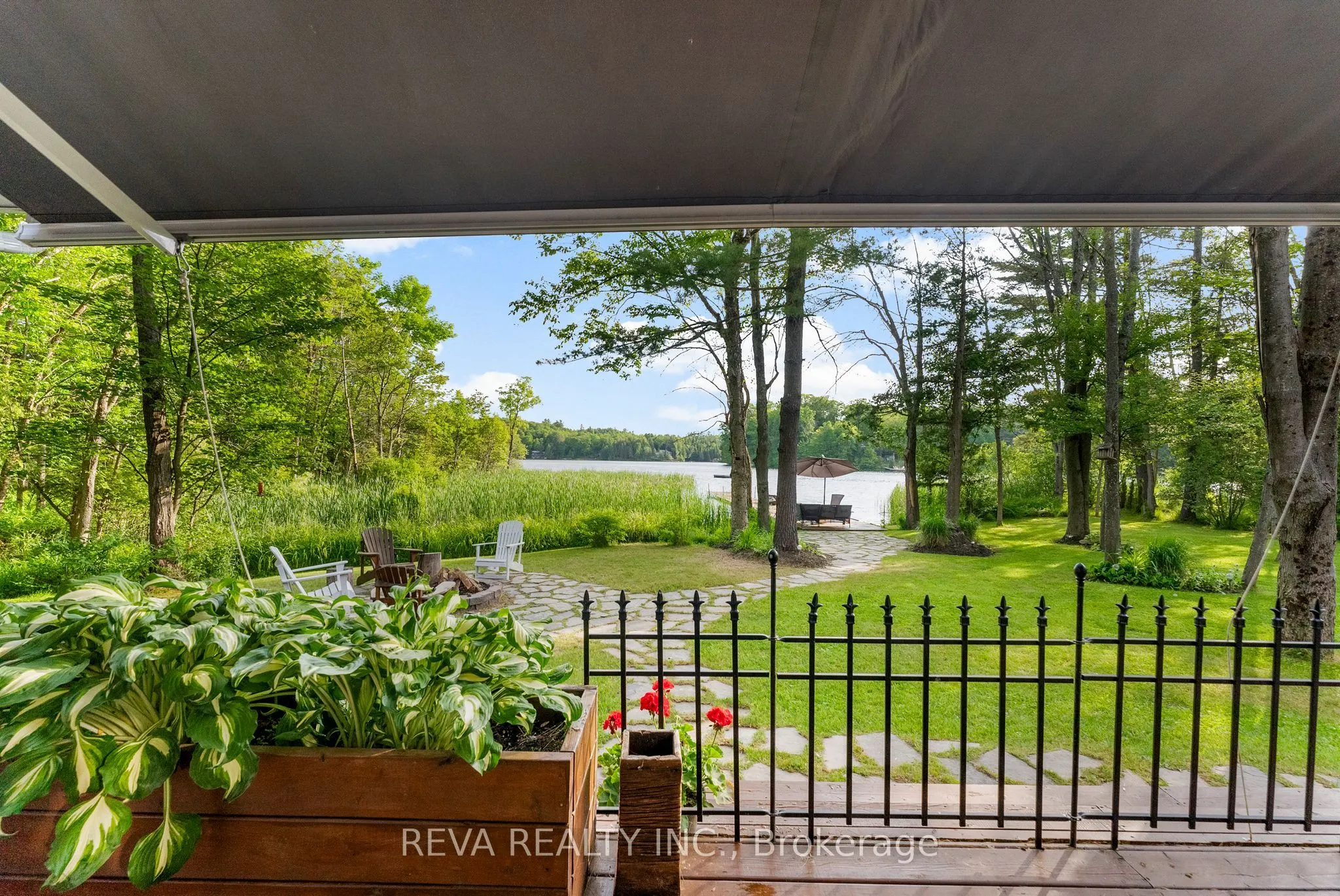 14 Robinson Lane