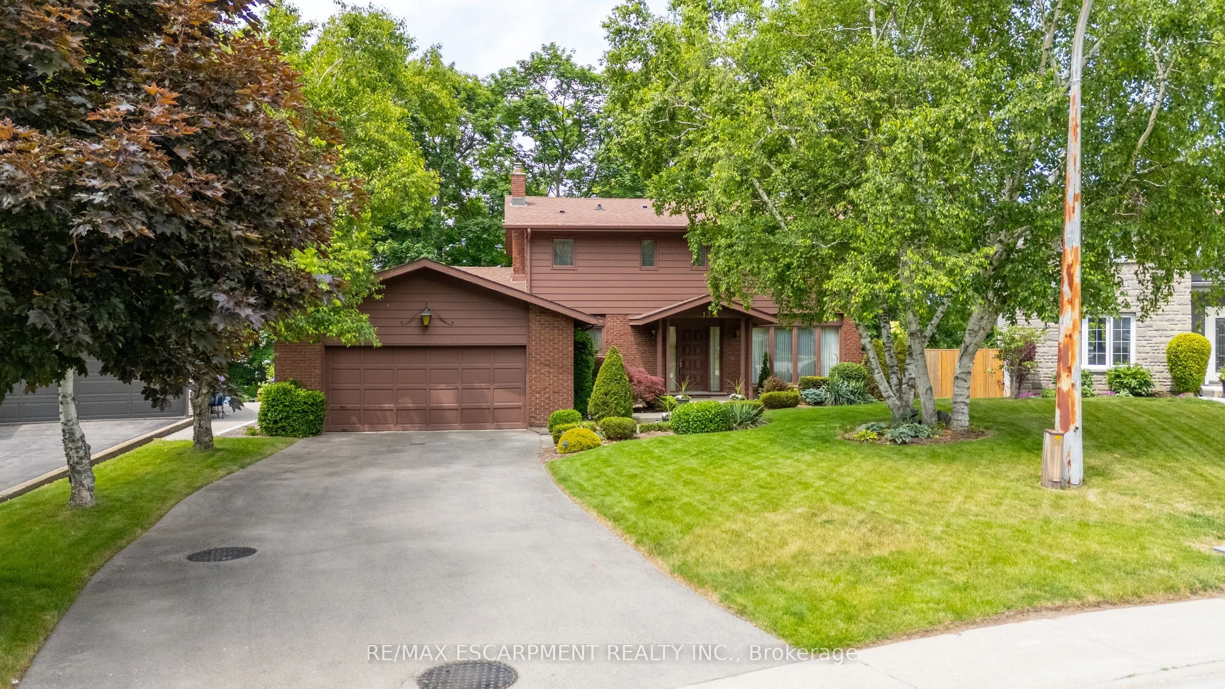 13 LESLIE Drive