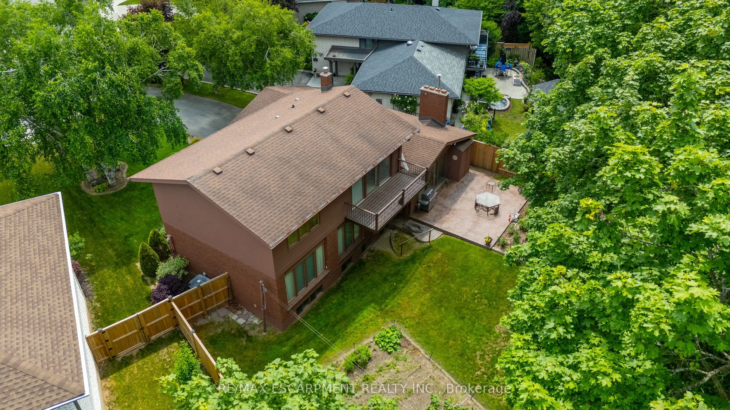 13 LESLIE Drive