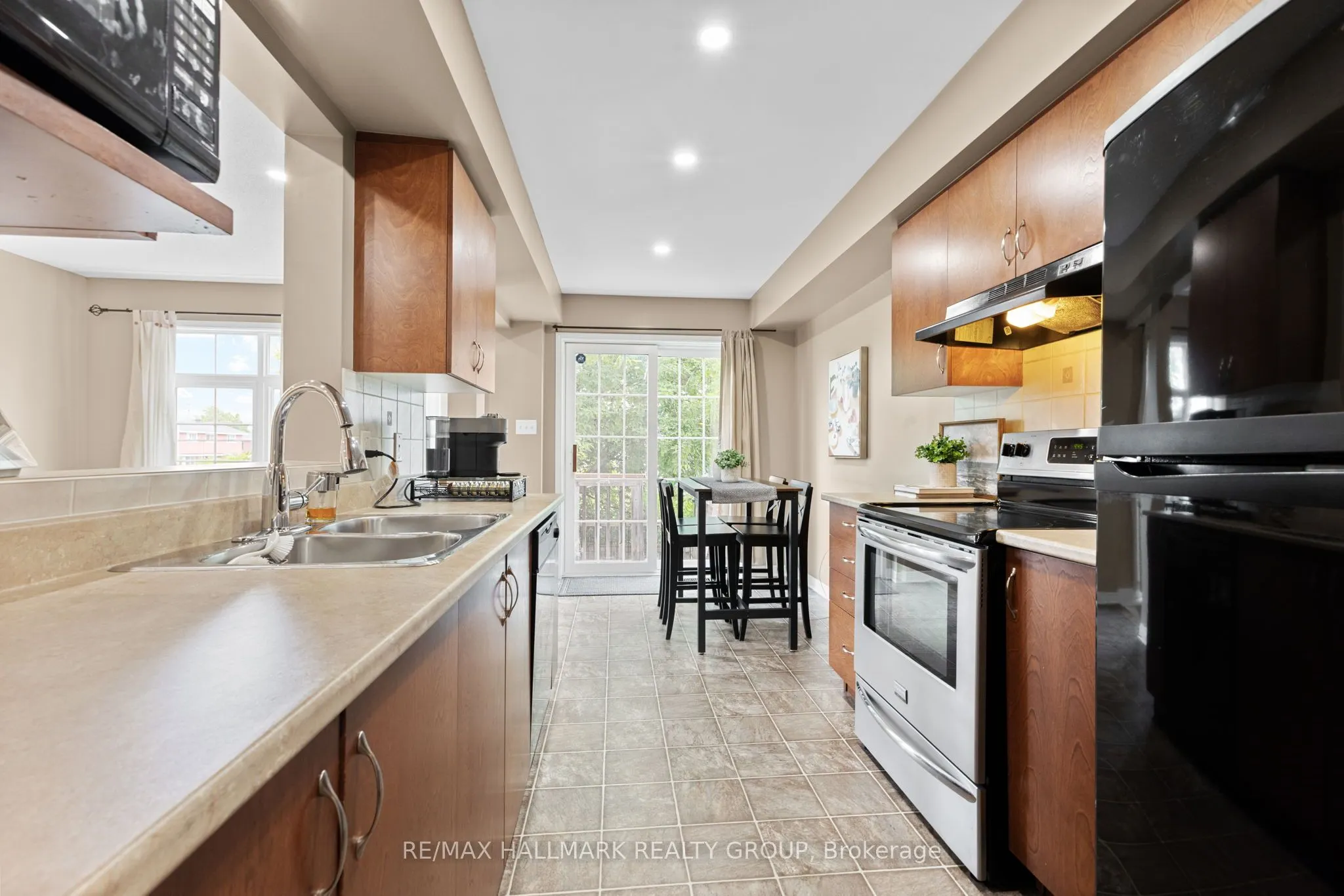 404 Wisteria Crescent