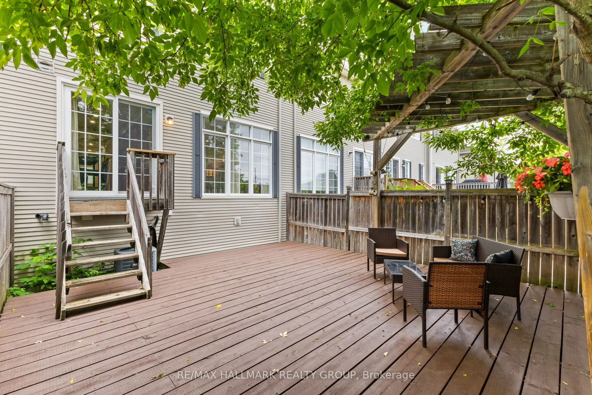 404 Wisteria Crescent
