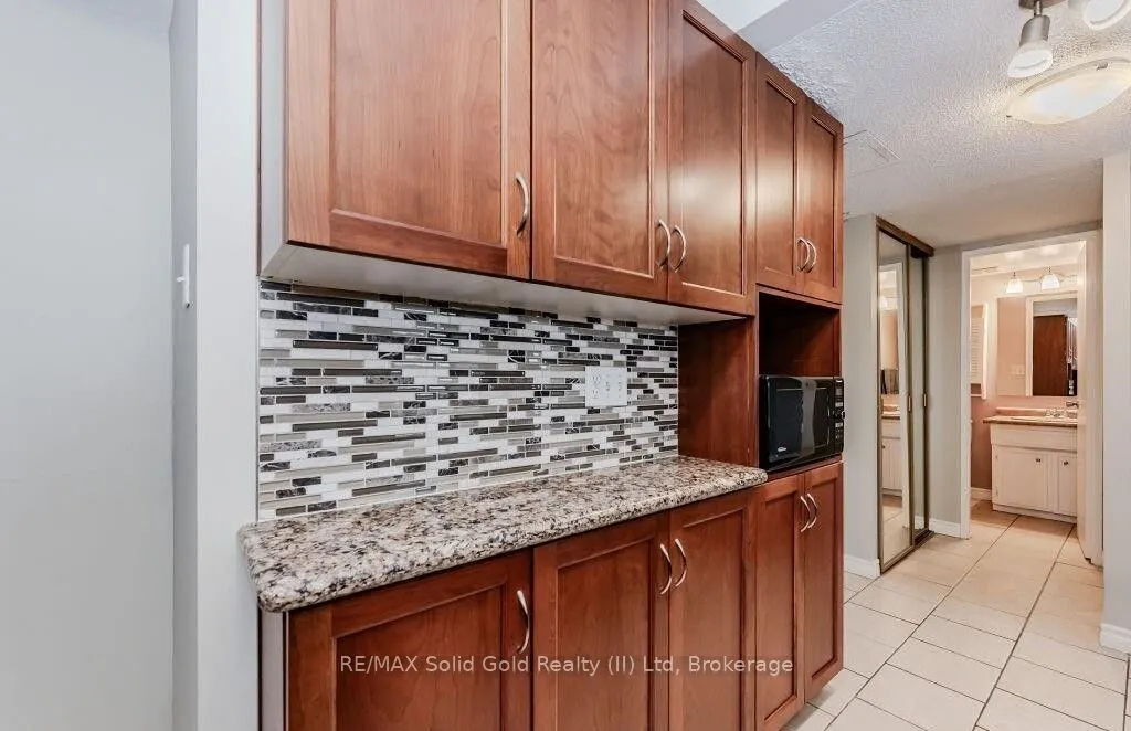 260 Sheldon Avenue N, #808