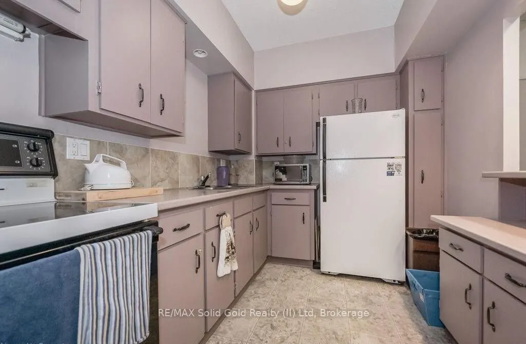 260 Sheldon Avenue N, #808