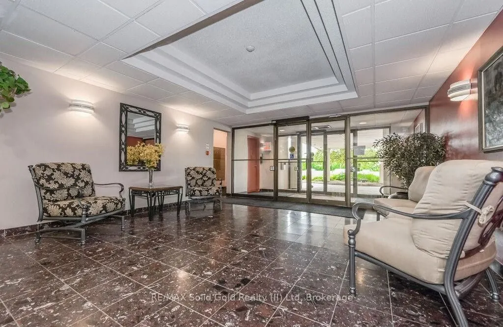 260 Sheldon Avenue N, #808
