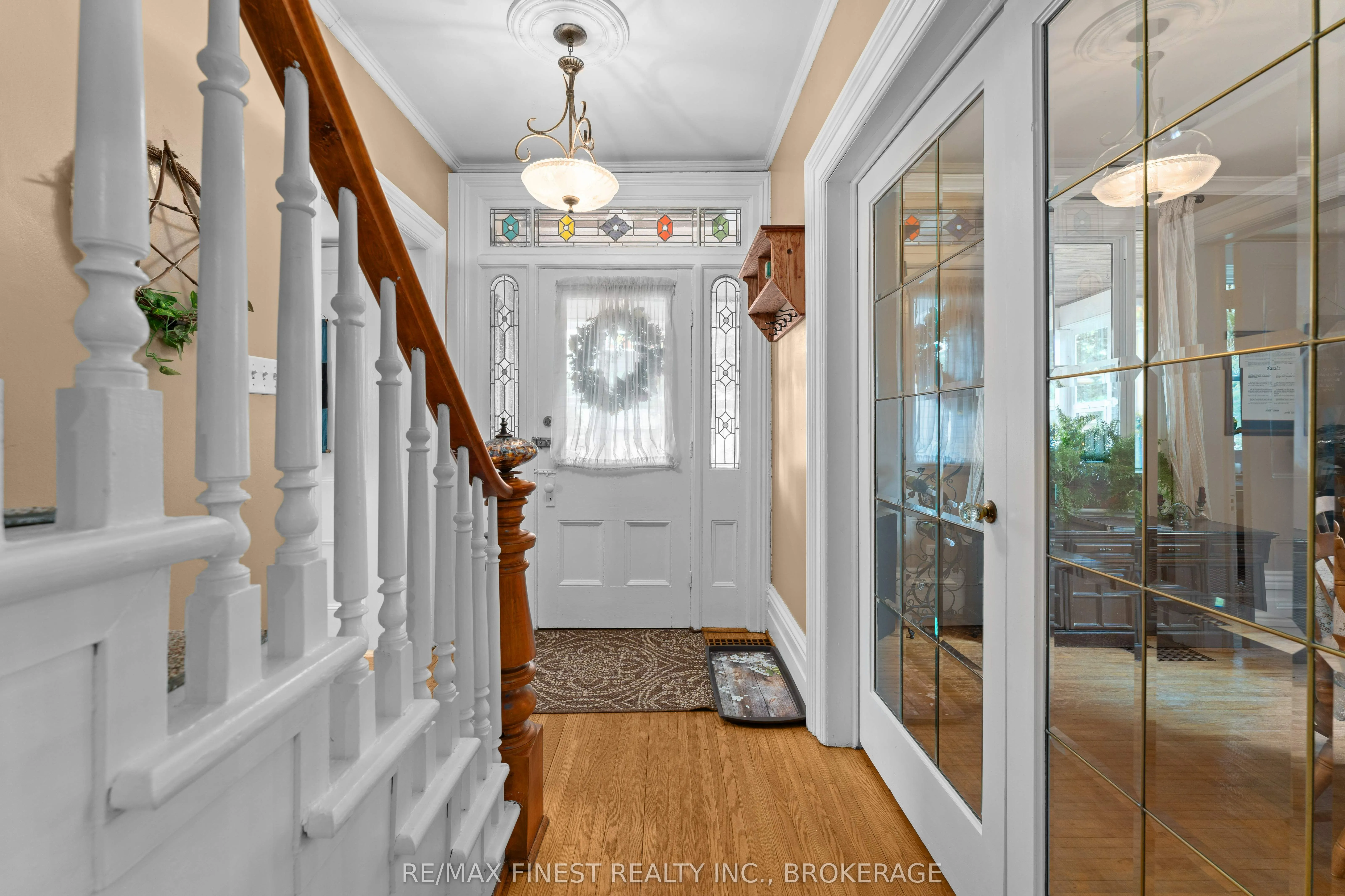 15 Graham Street E