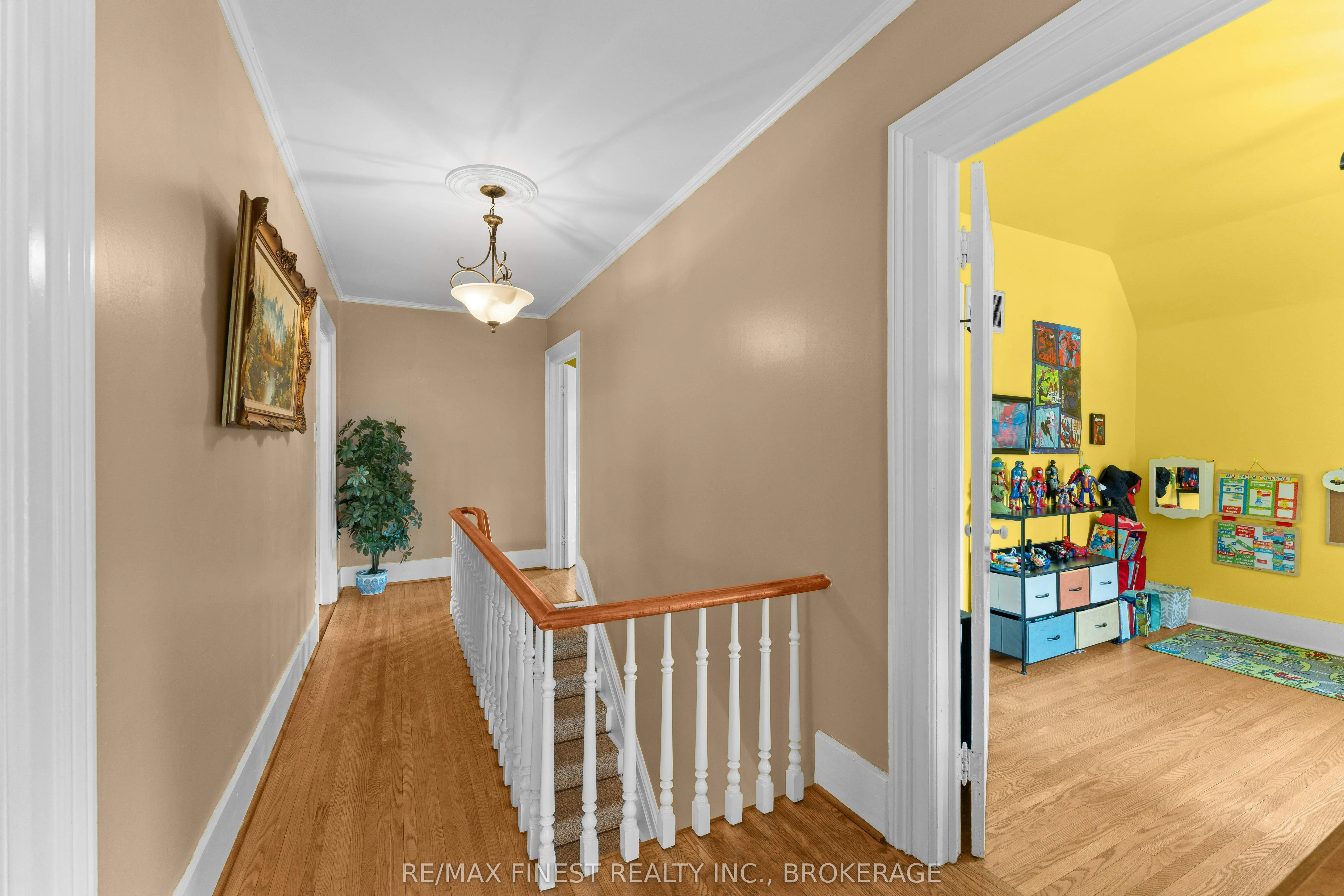 15 Graham Street E