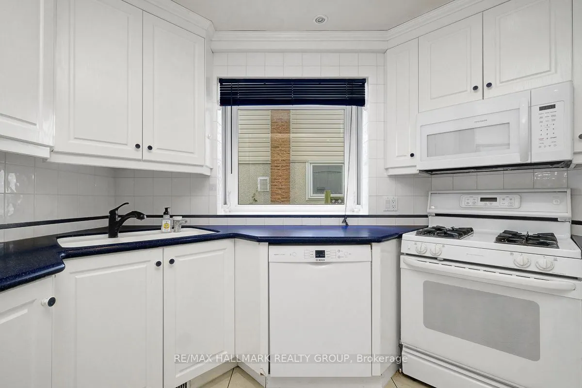 2149 Hubbard Crescent