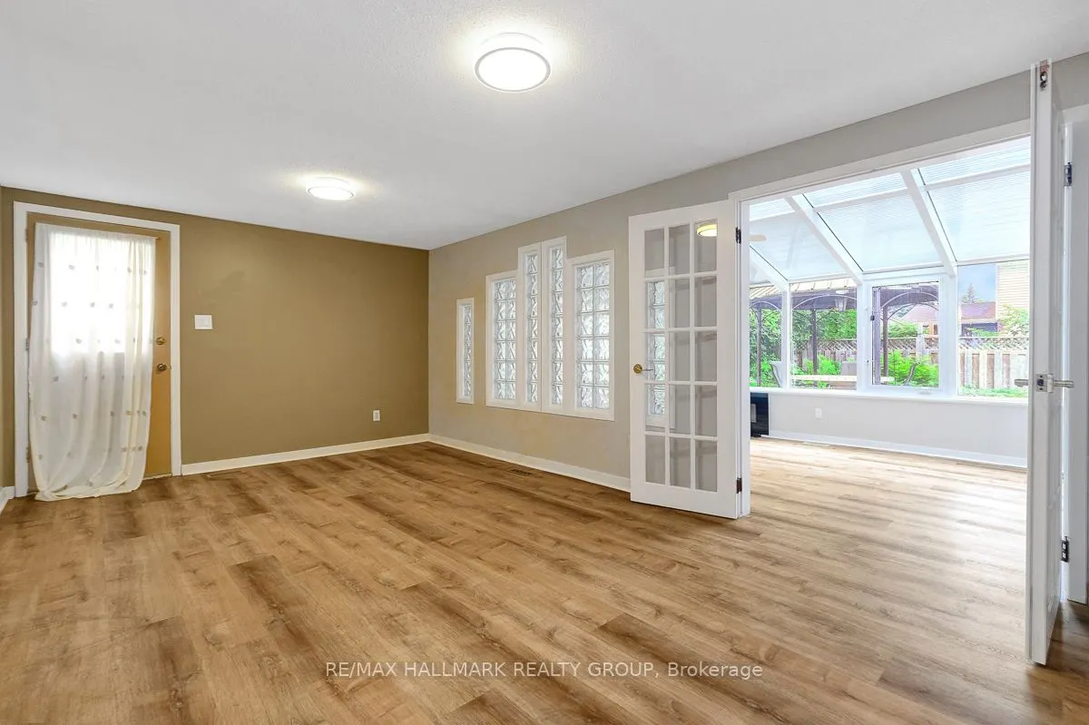 2149 Hubbard Crescent