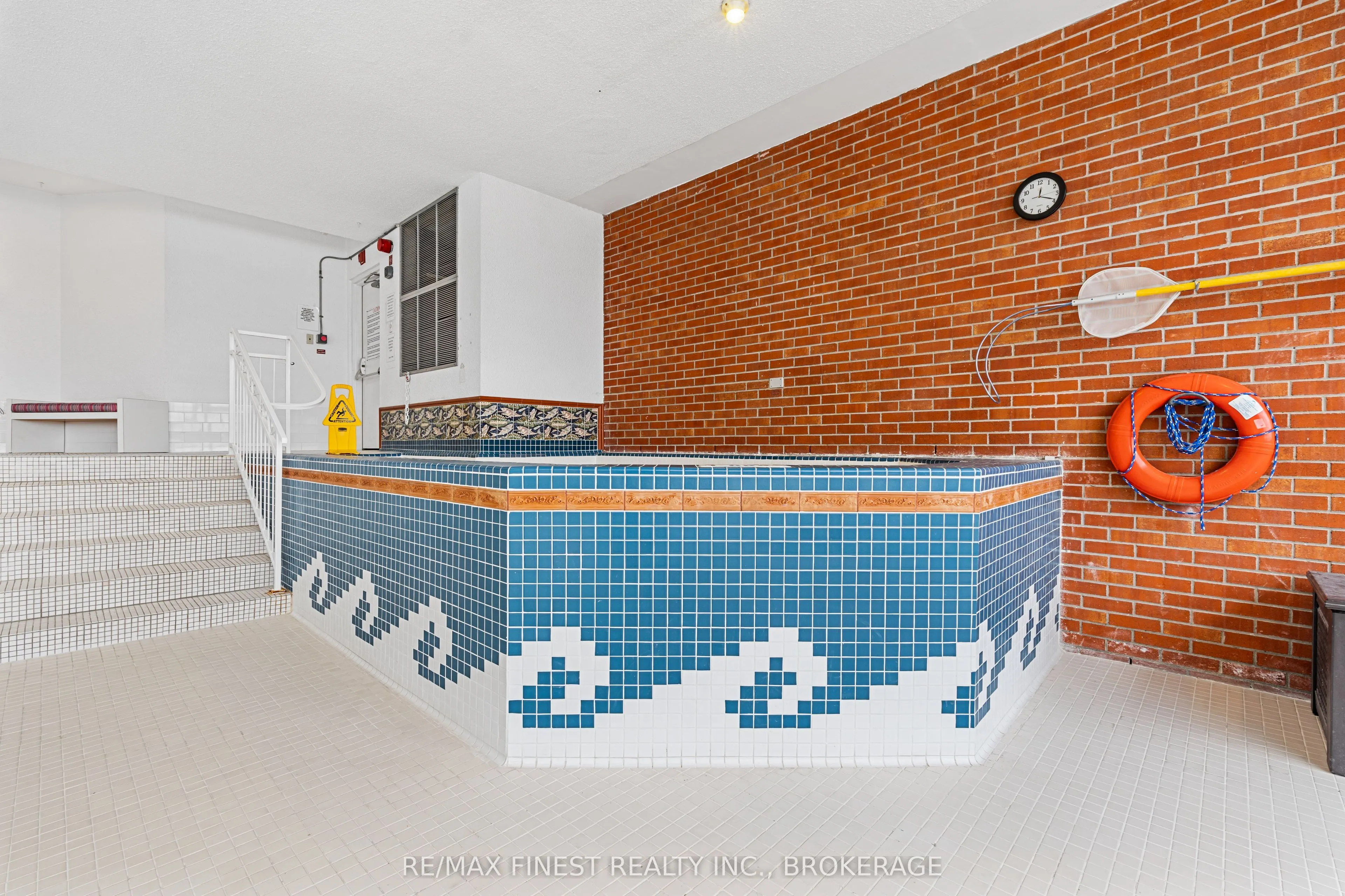 165 Ontario Street, #1002