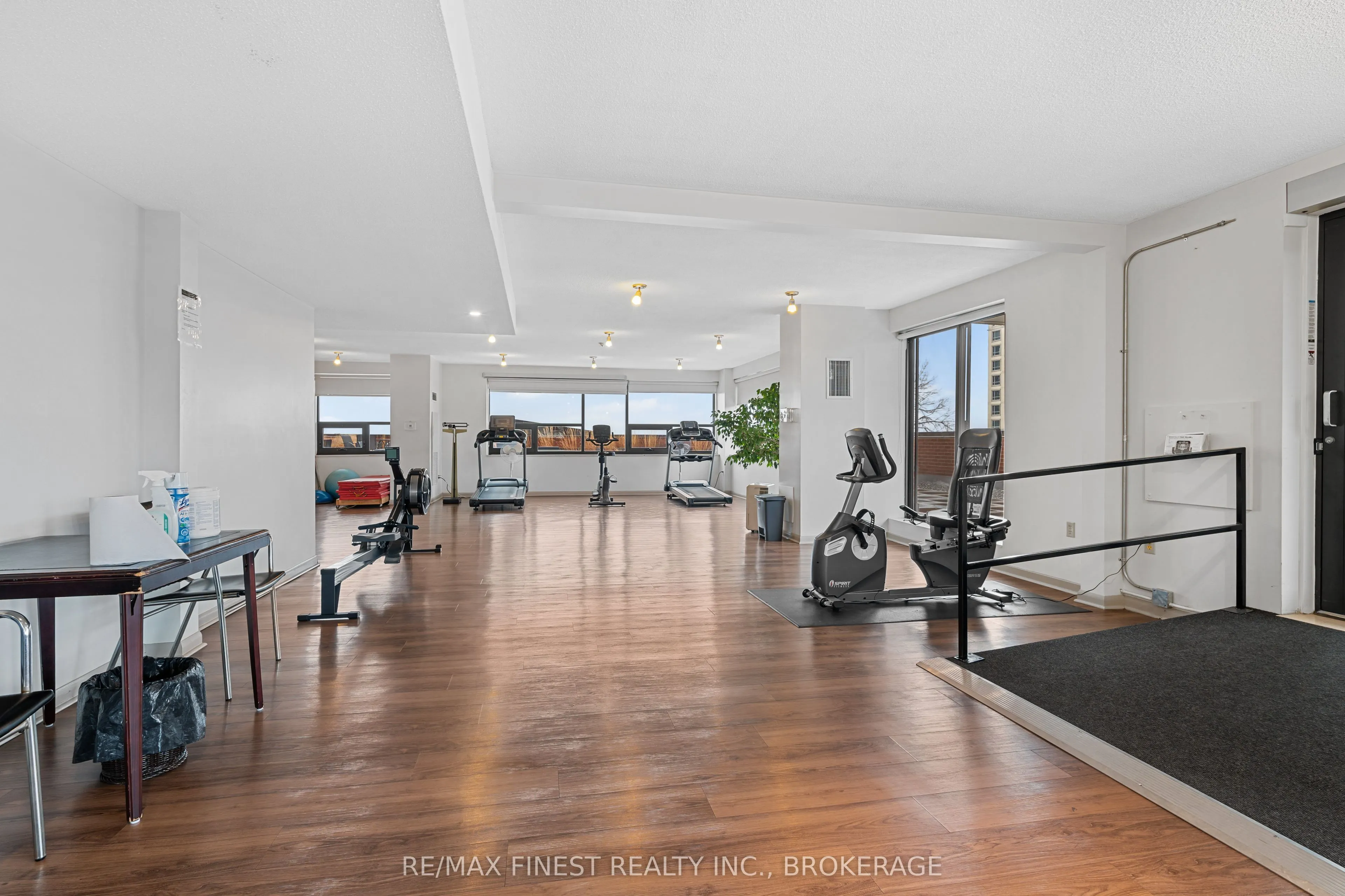 165 Ontario Street, #1002