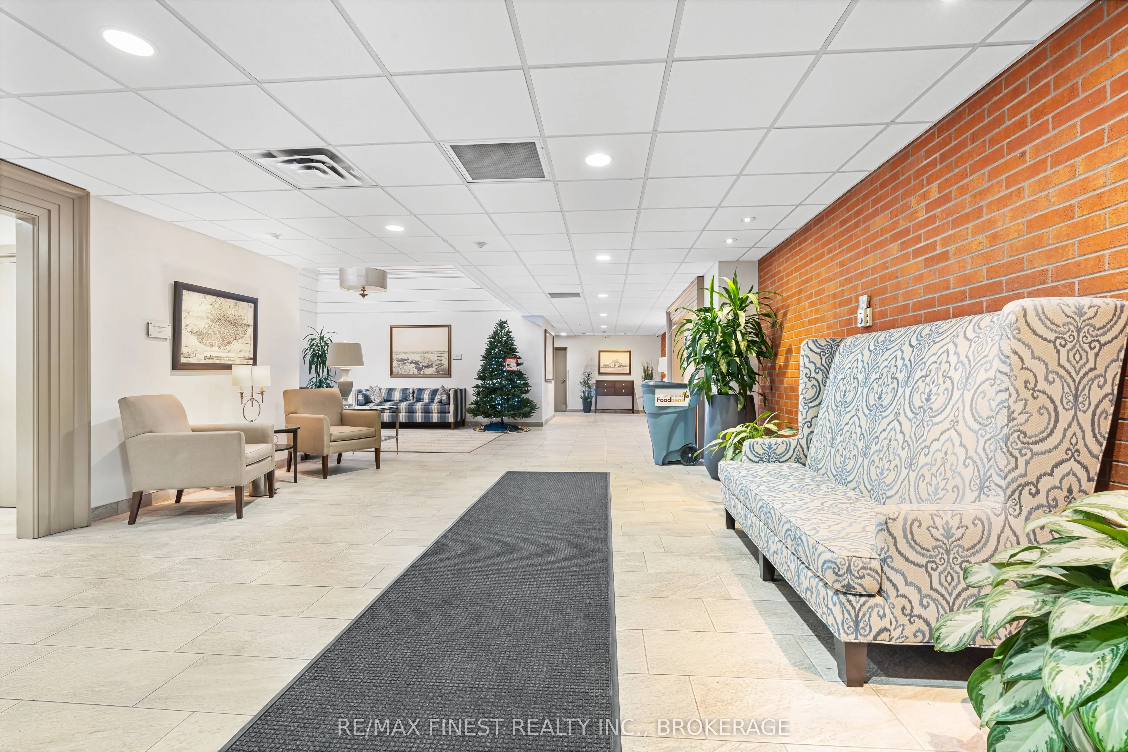 165 Ontario Street, #1002