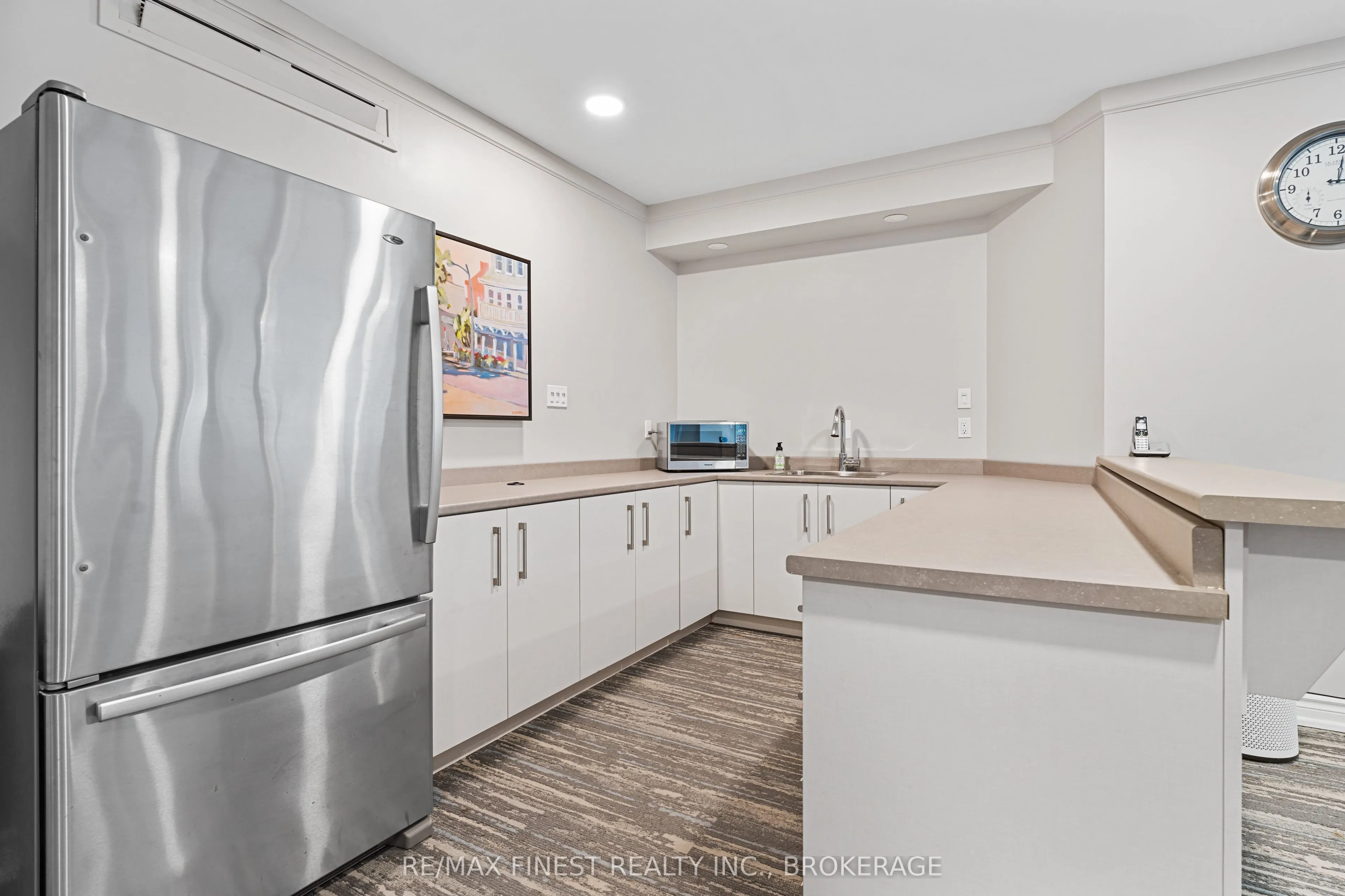 165 Ontario Street, #1002