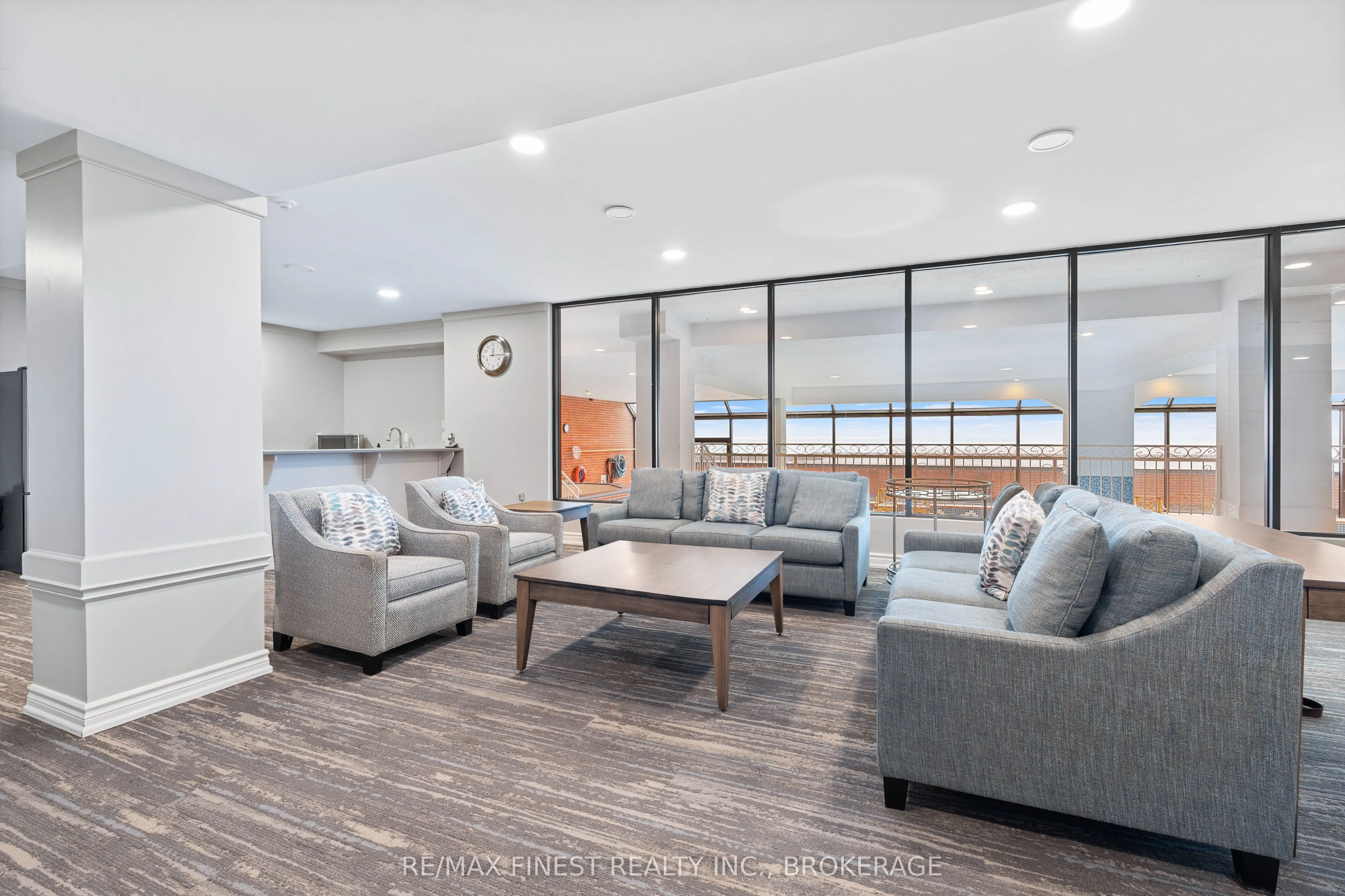 165 Ontario Street, #1002