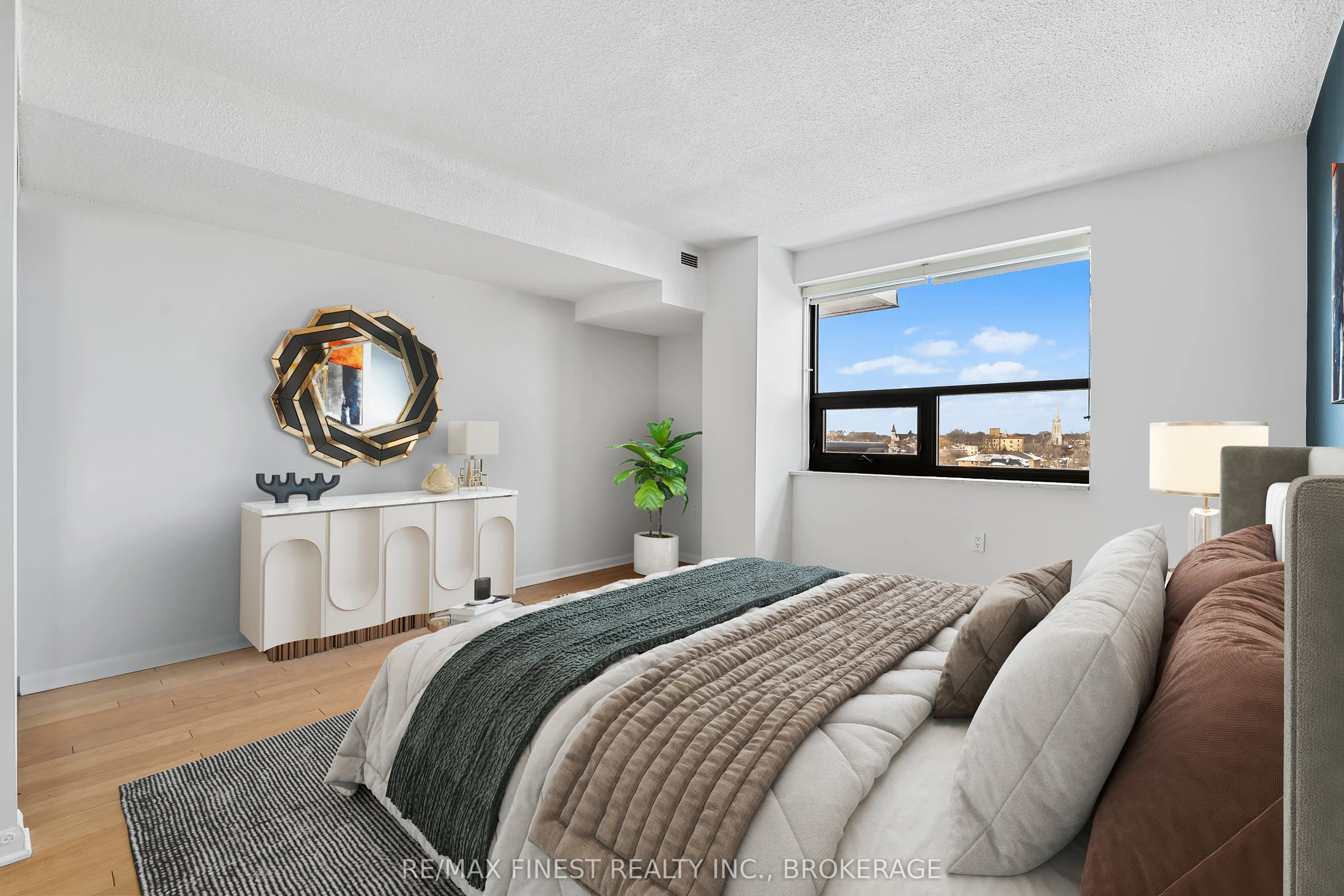 165 Ontario Street, #1002