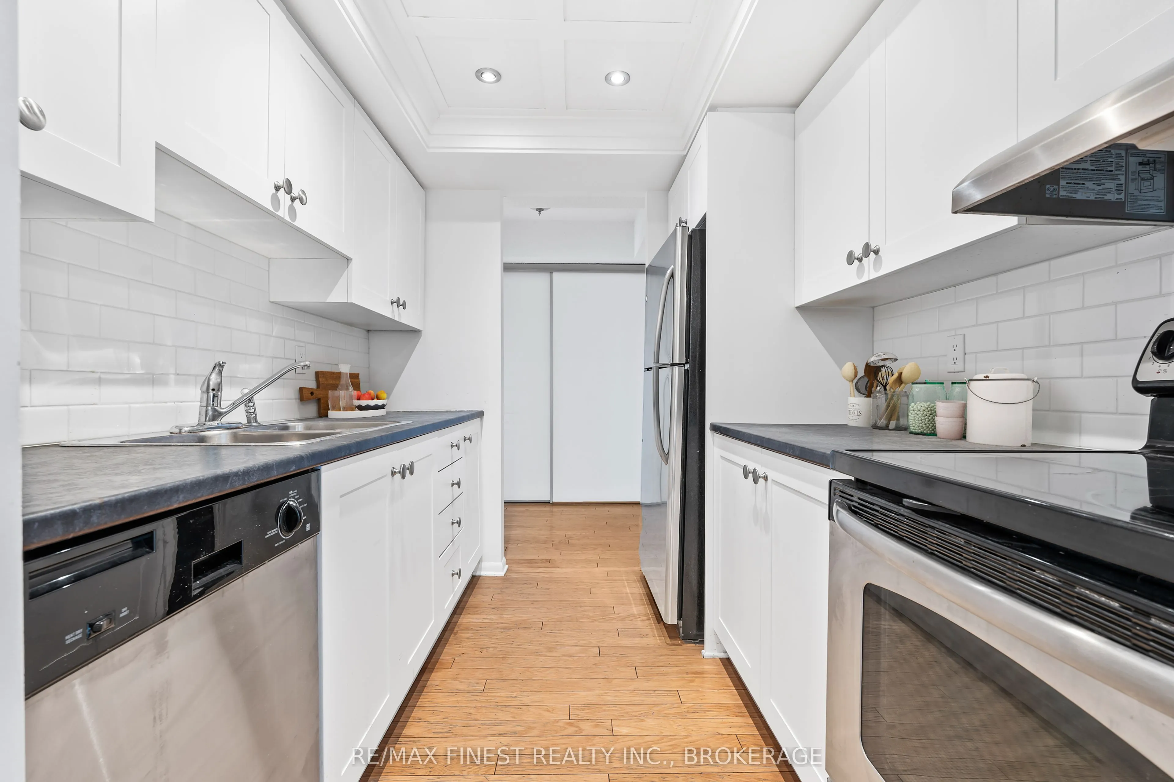 165 Ontario Street, #1002
