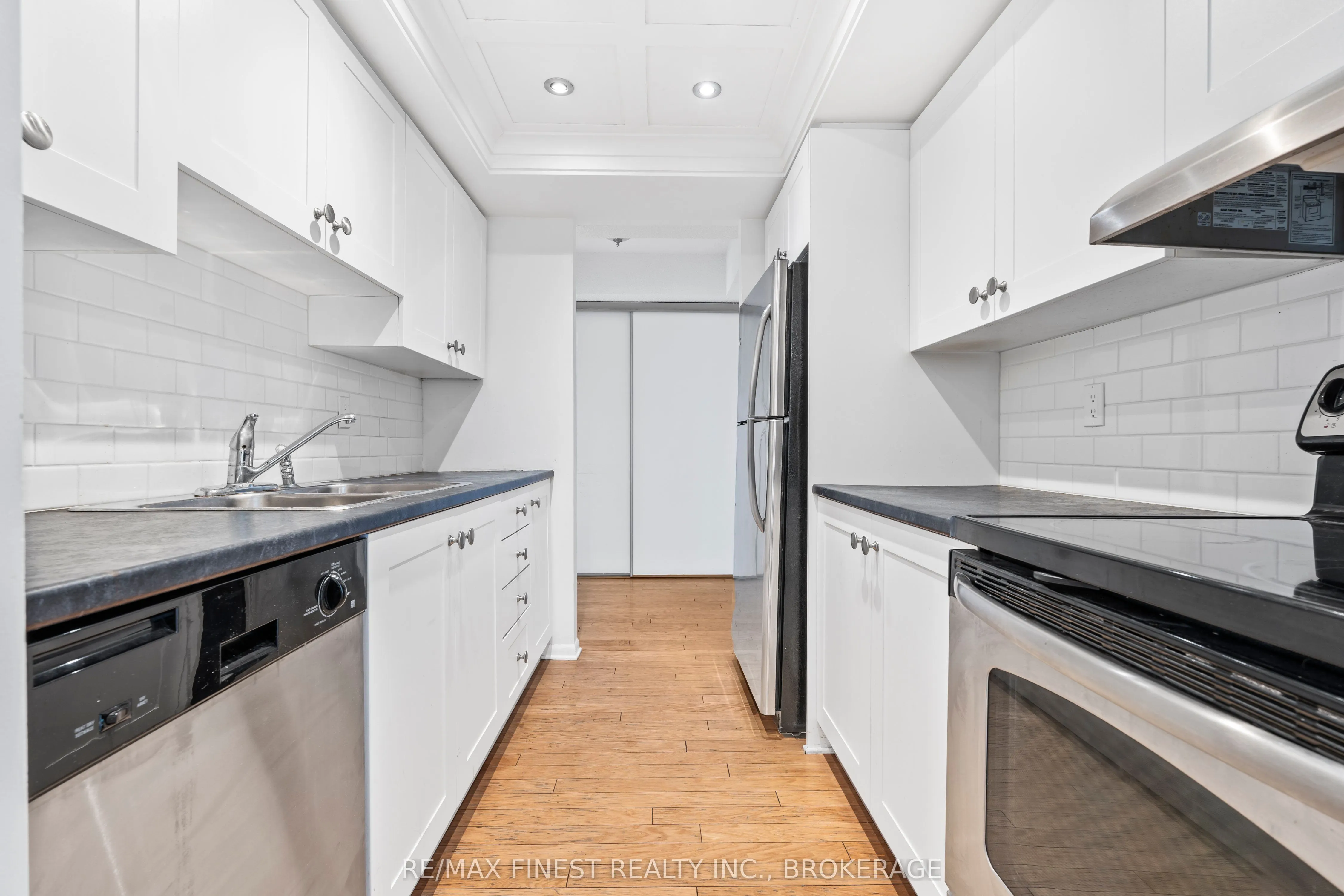 165 Ontario Street, #1002