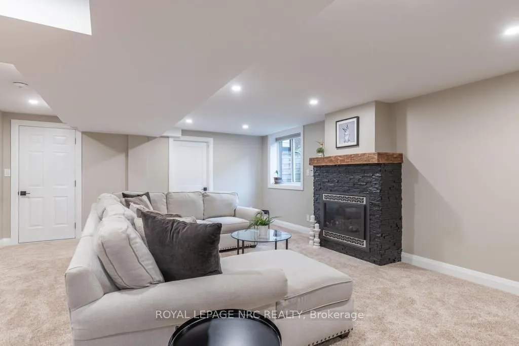 12 Scottdale Court