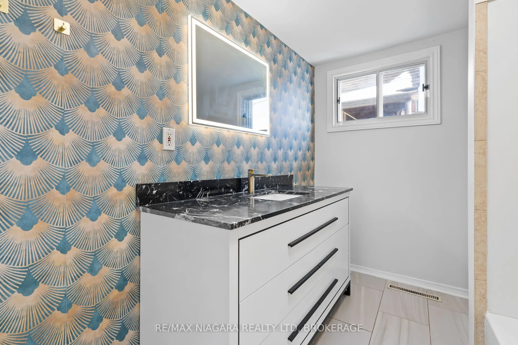 115 Kinnear Street, #1