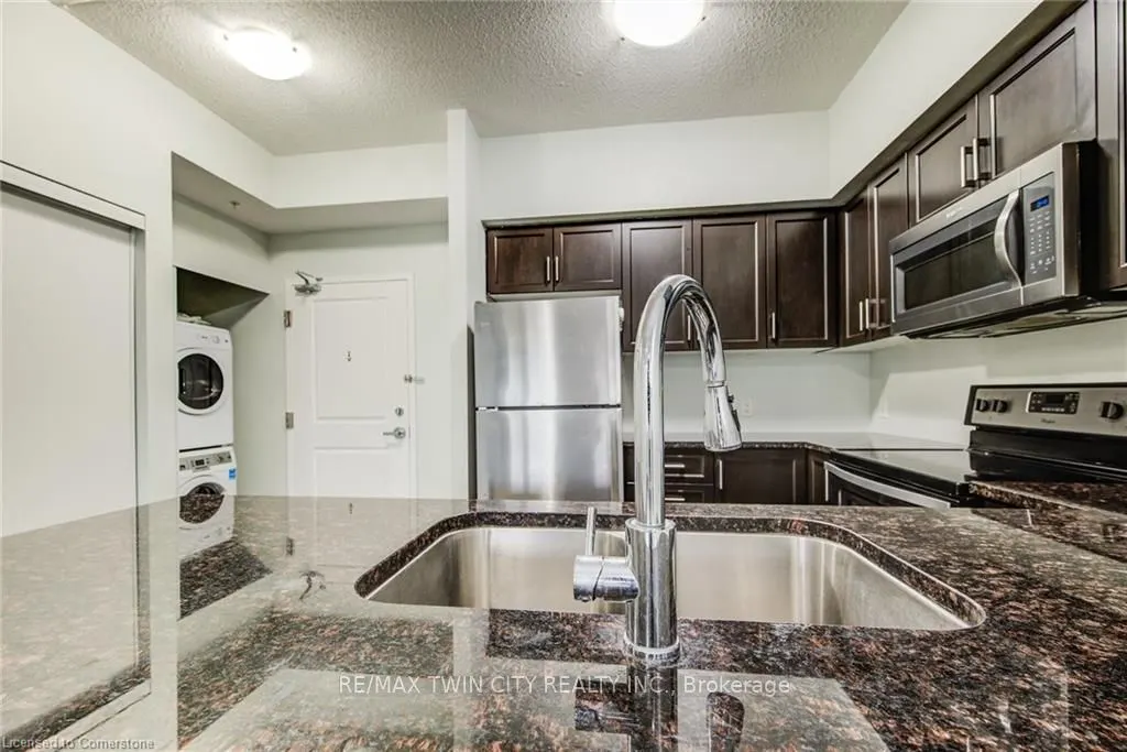 1284 Gordon Street, #306