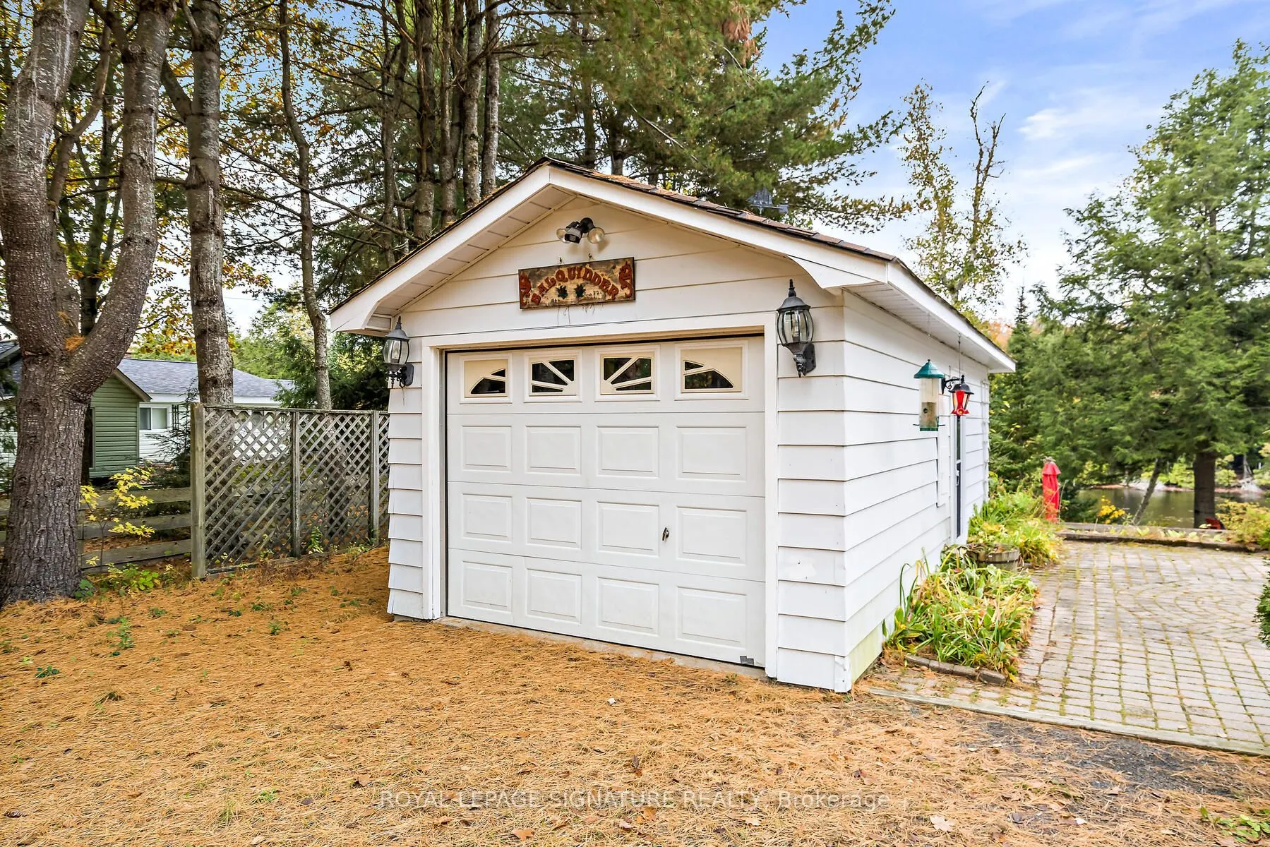1047 Lagoon Road