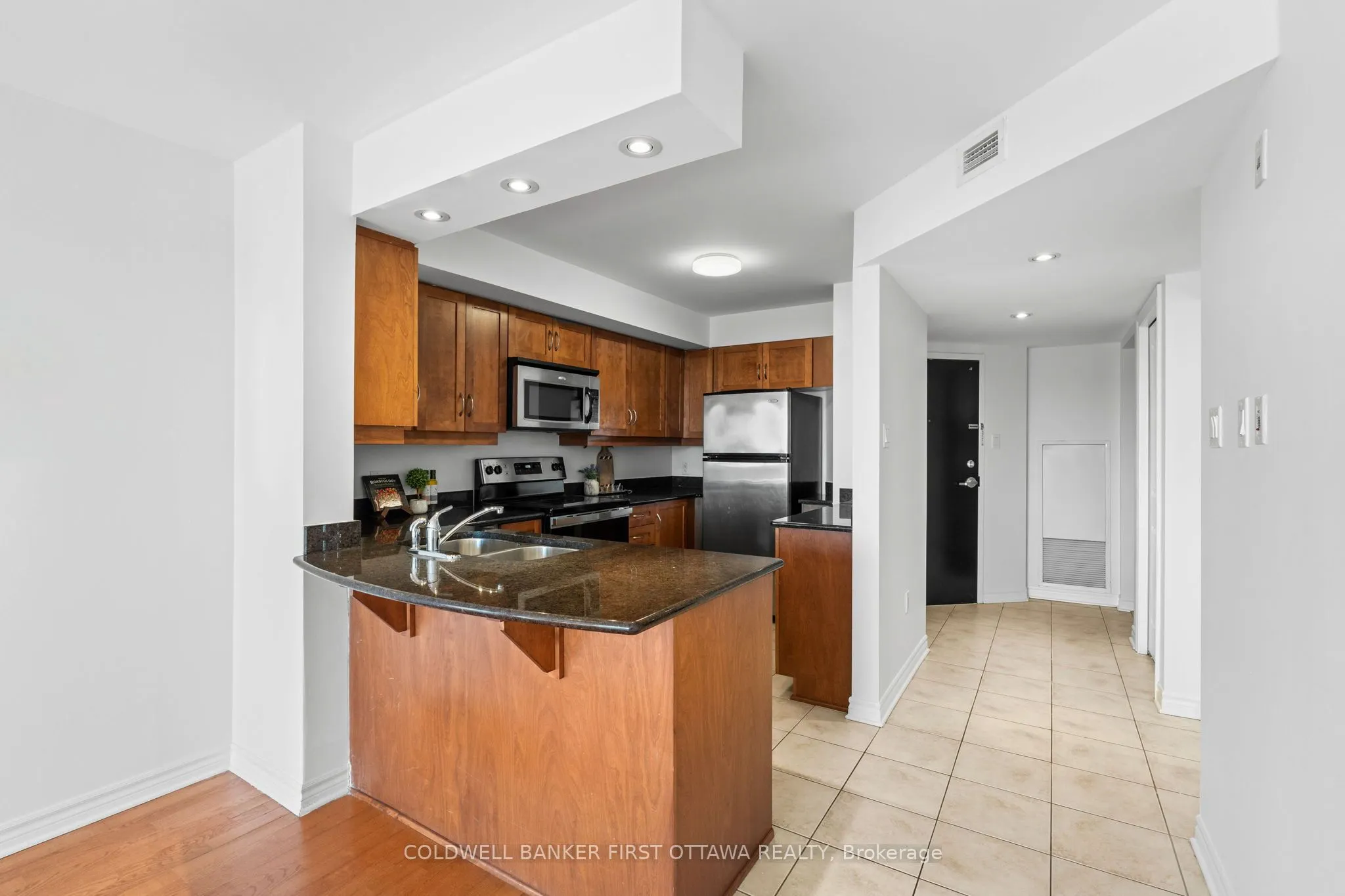 314 CENTRAL PARK Drive #912