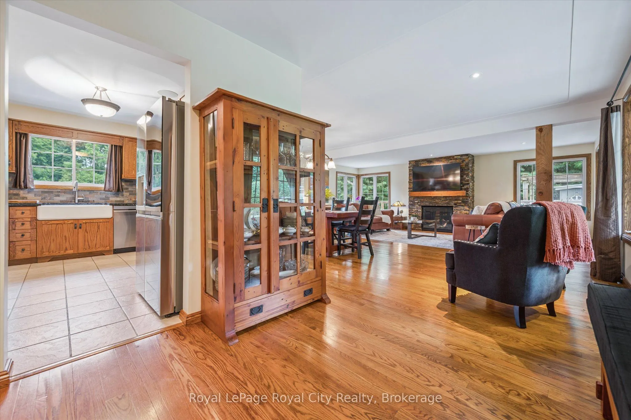 7242 Sideroad 4