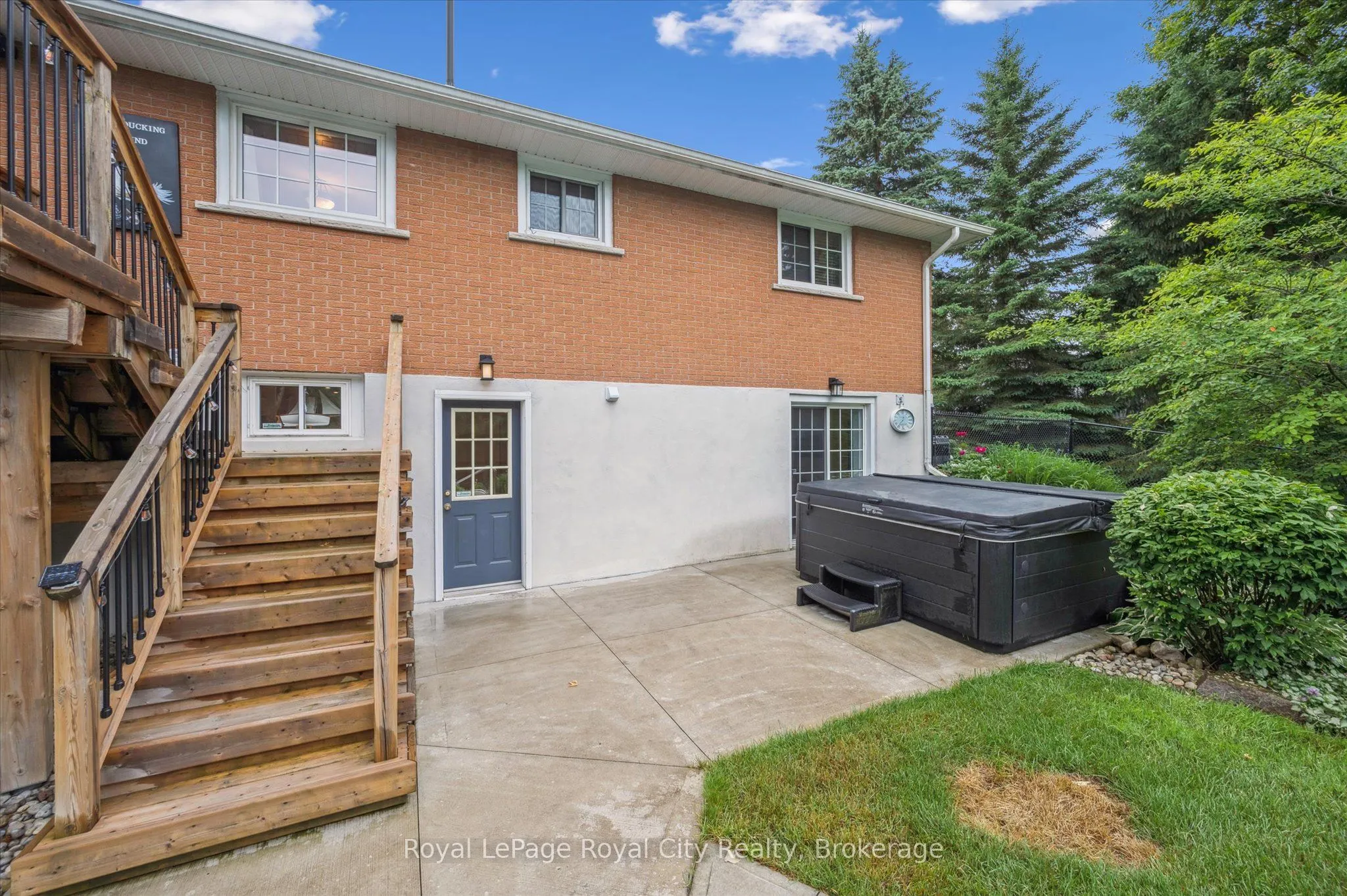 7242 Sideroad 4