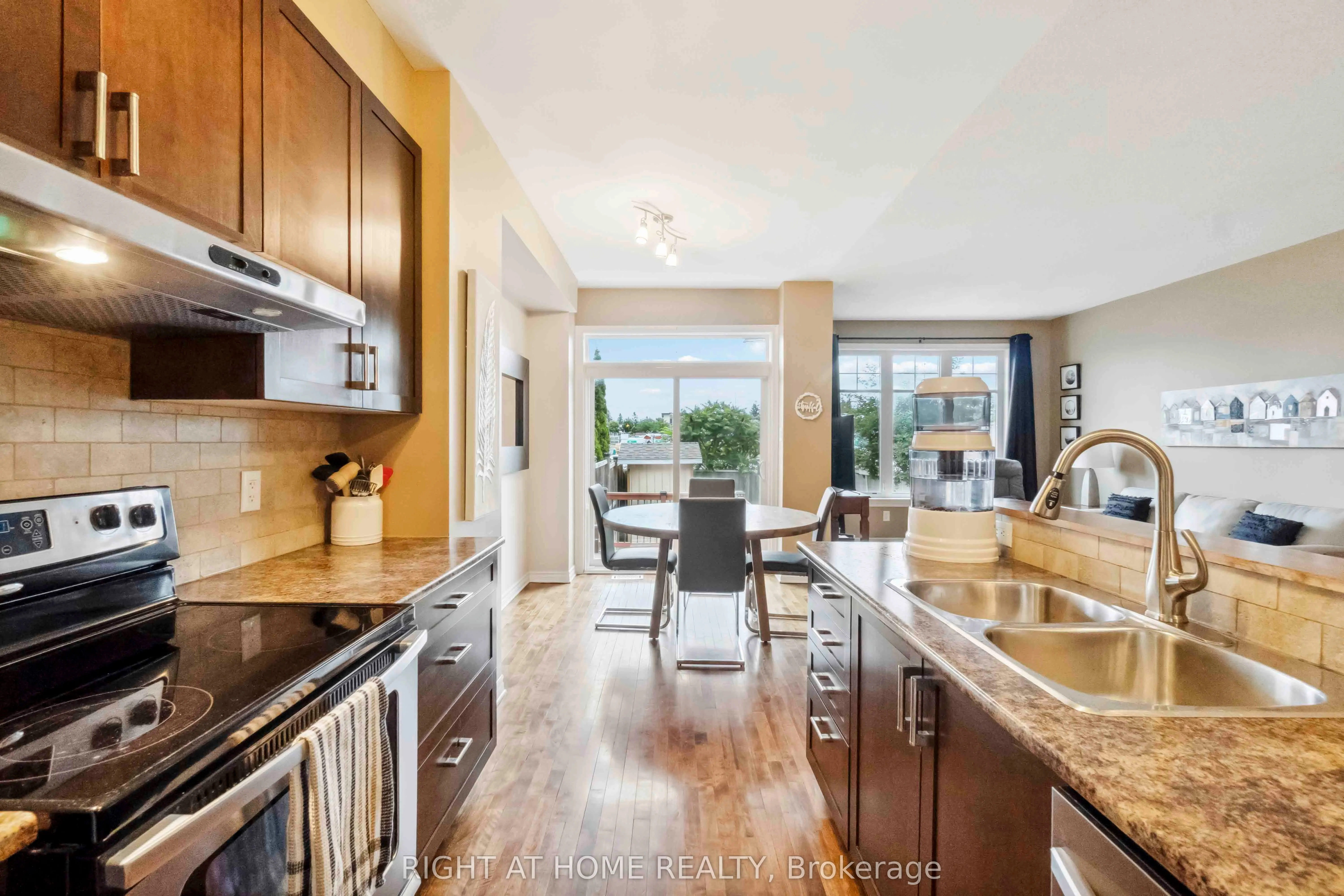 163 Mojave Crescent