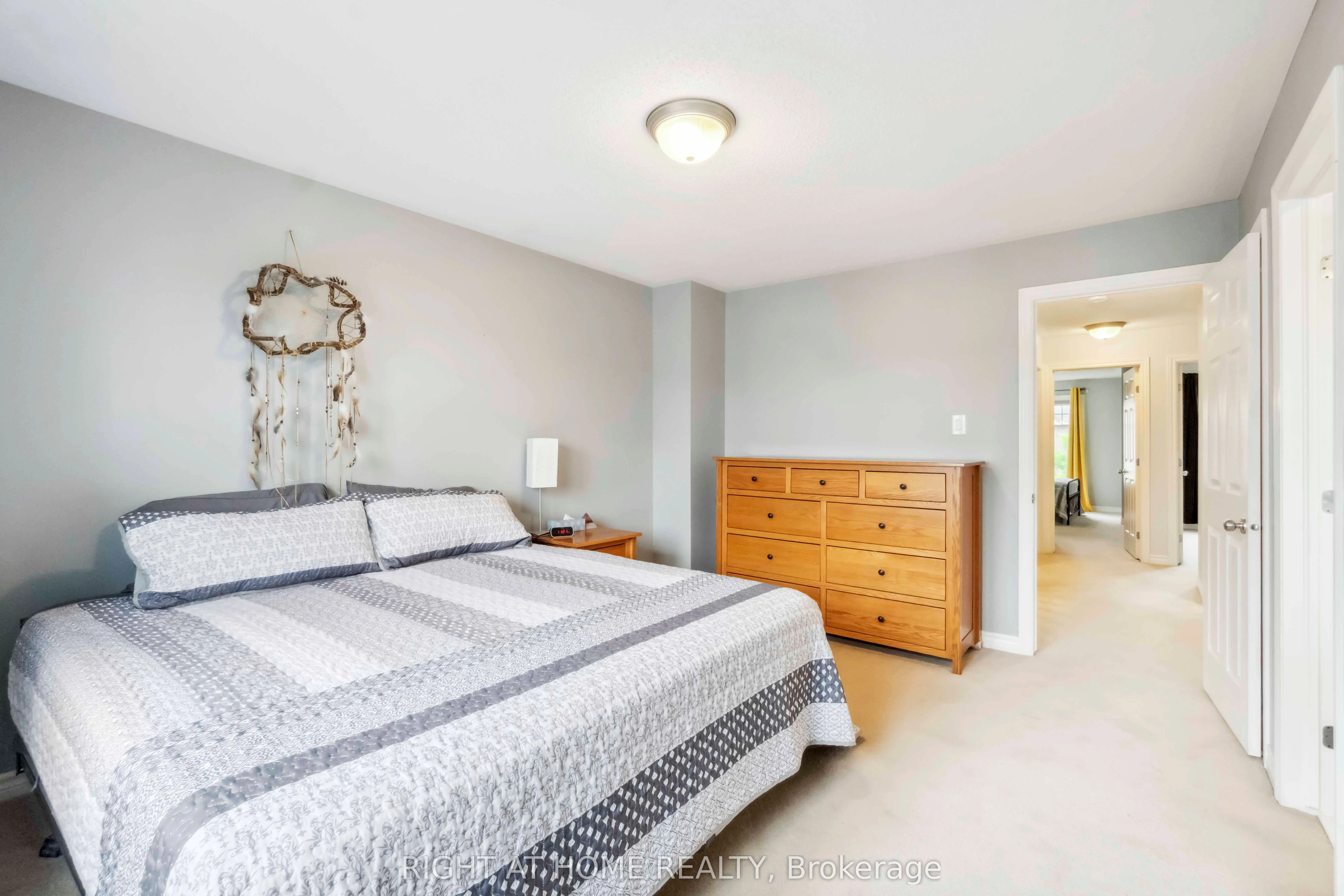 163 Mojave Crescent
