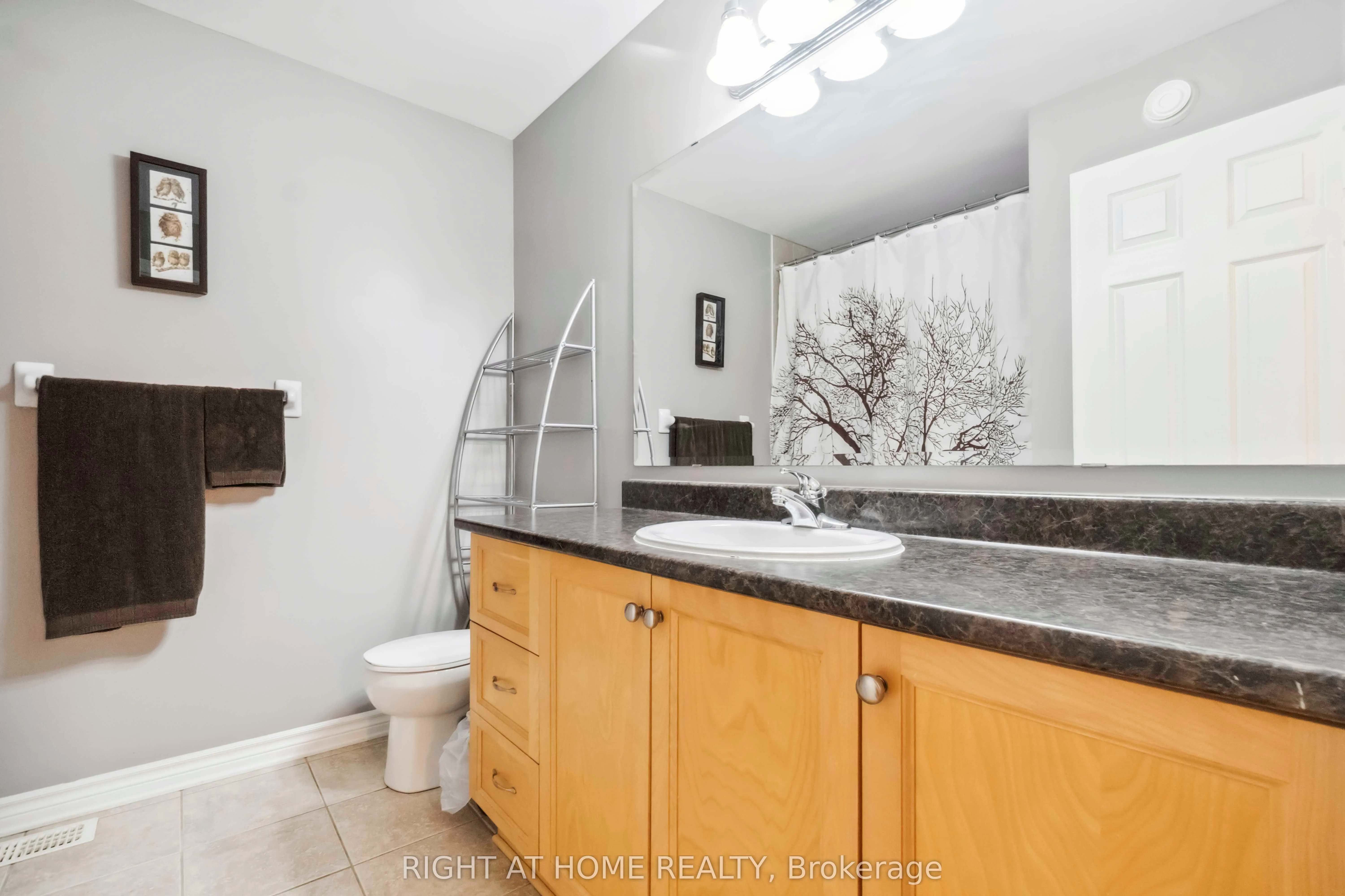 163 Mojave Crescent