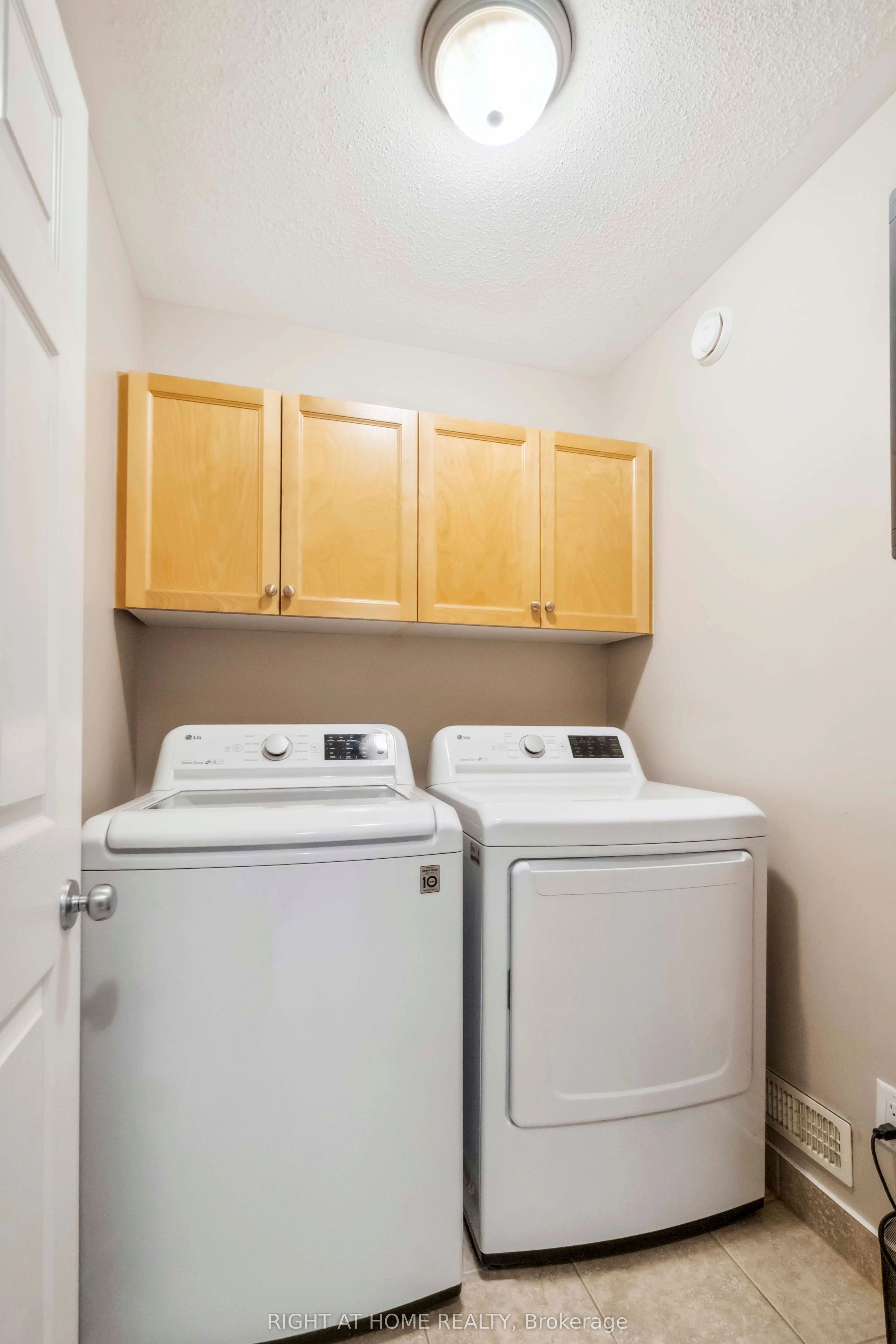 163 Mojave Crescent