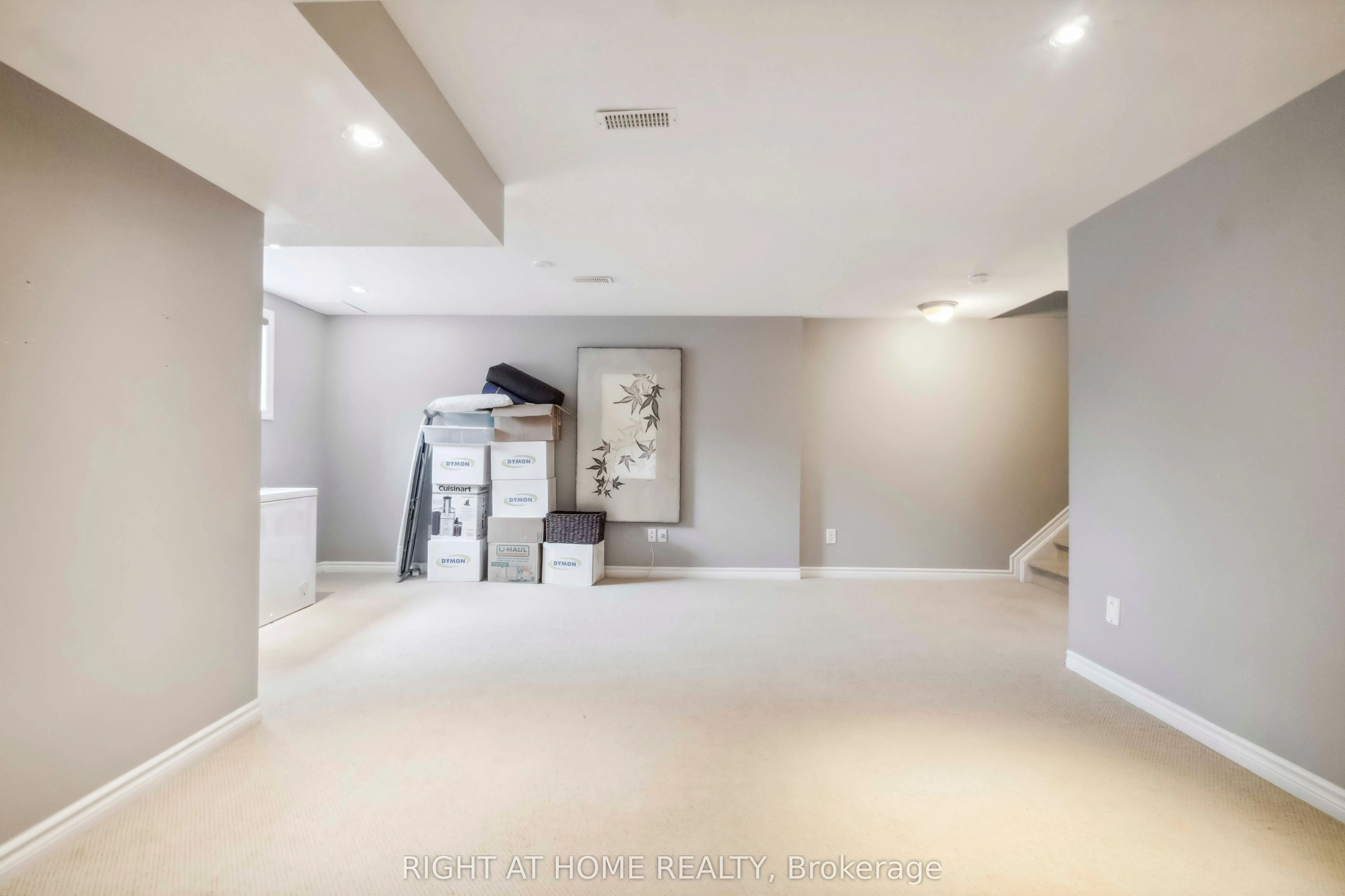 163 Mojave Crescent