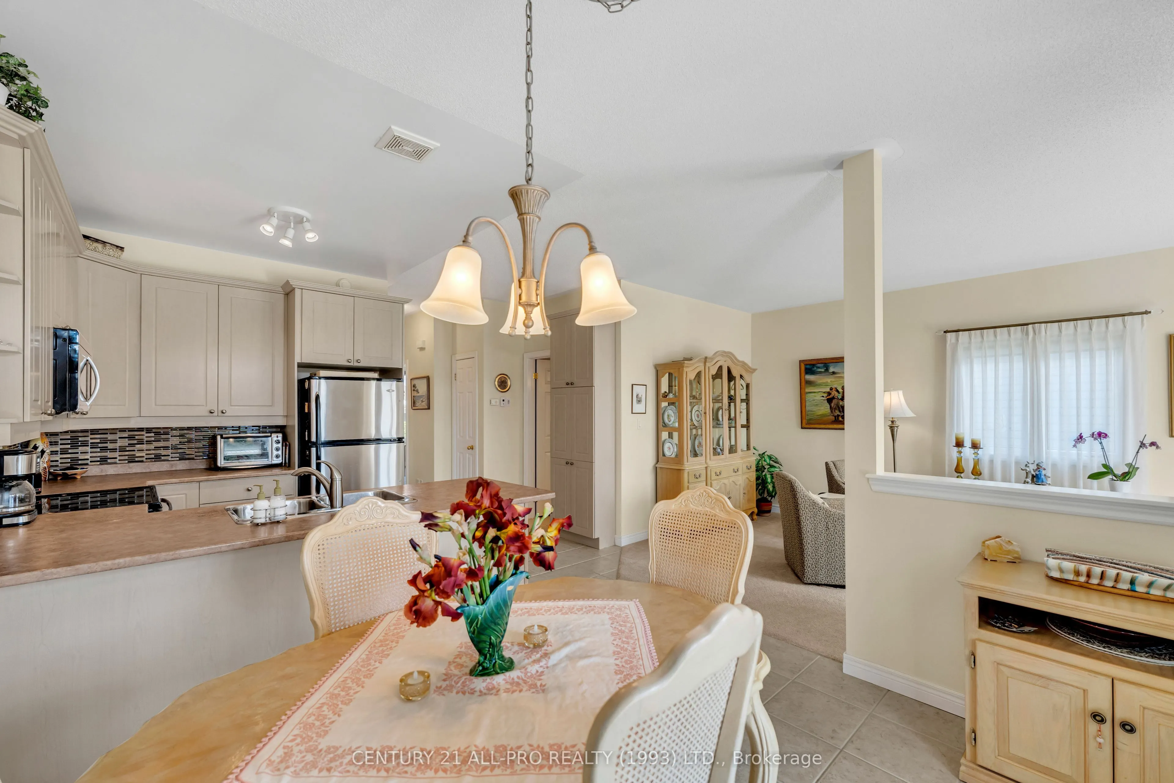 745 Prince Of Wales Drive