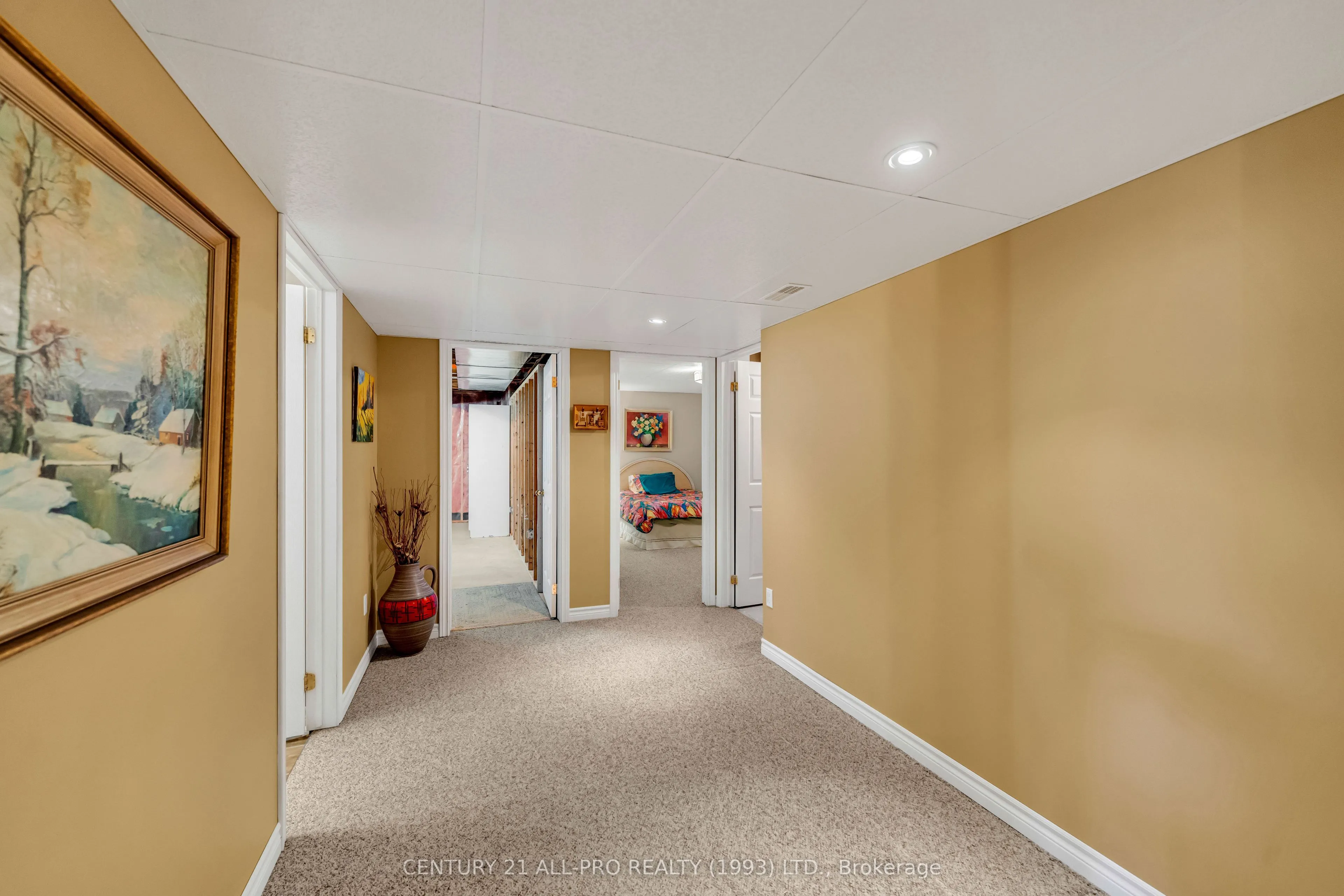 745 Prince Of Wales Drive