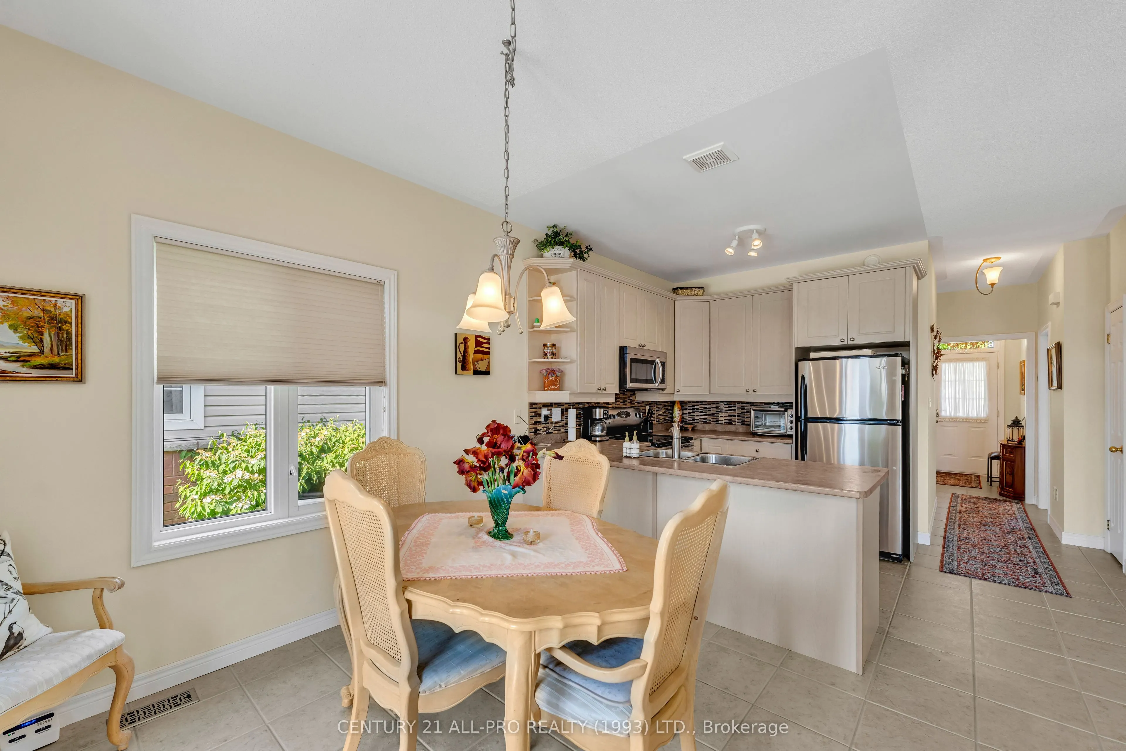 745 Prince Of Wales Drive