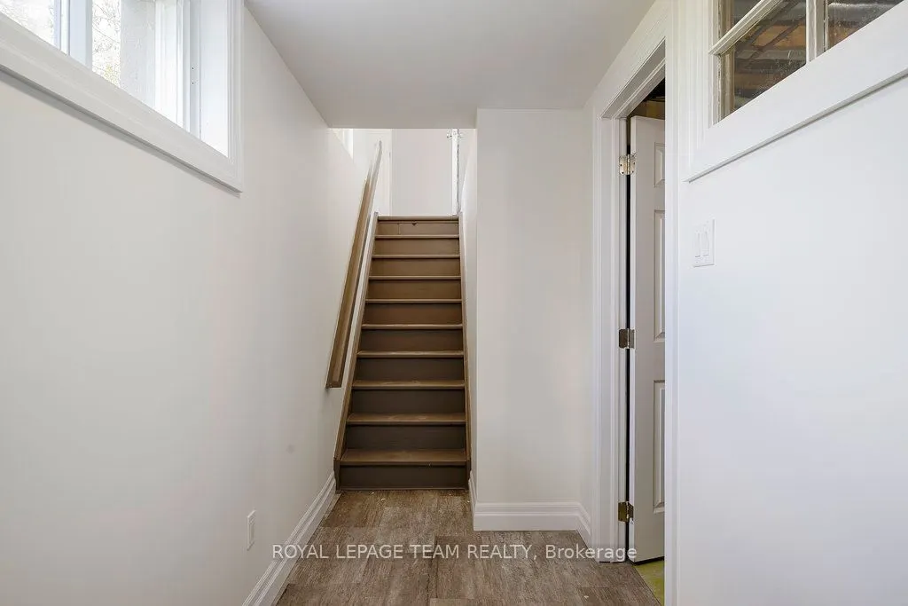 517 Donald B. Munro Drive
