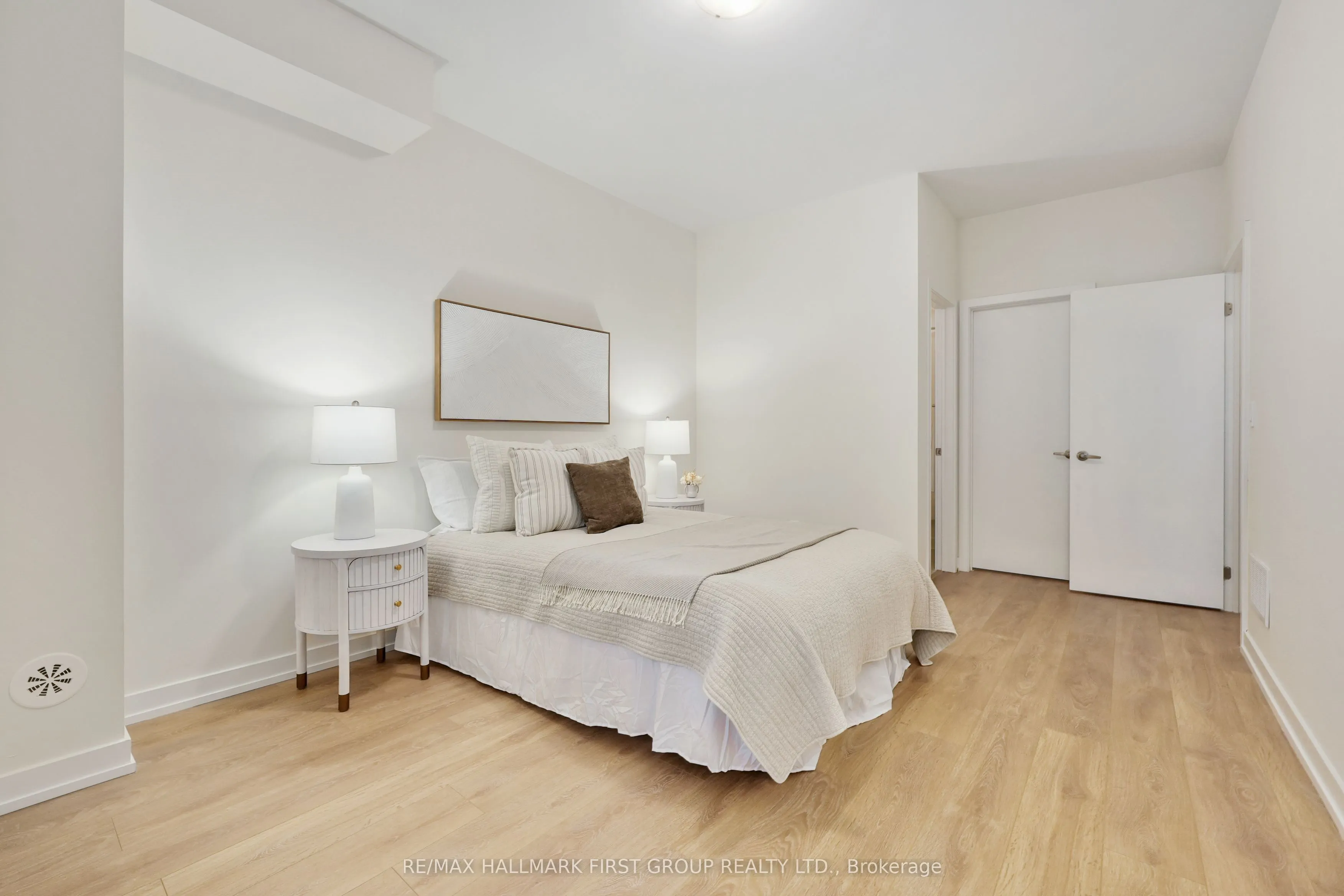 160 Densmore Road, #701