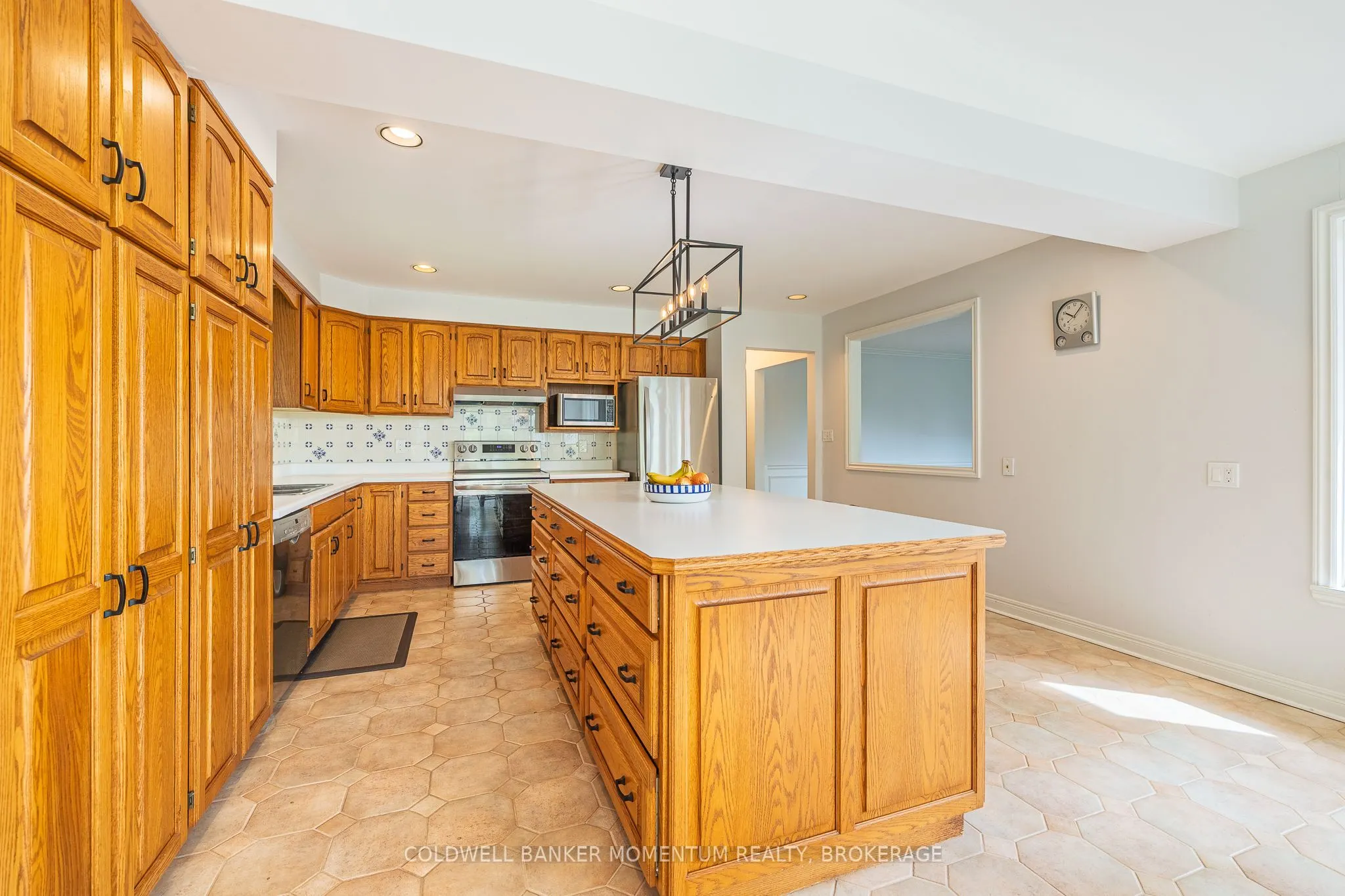 2115 Creek Road