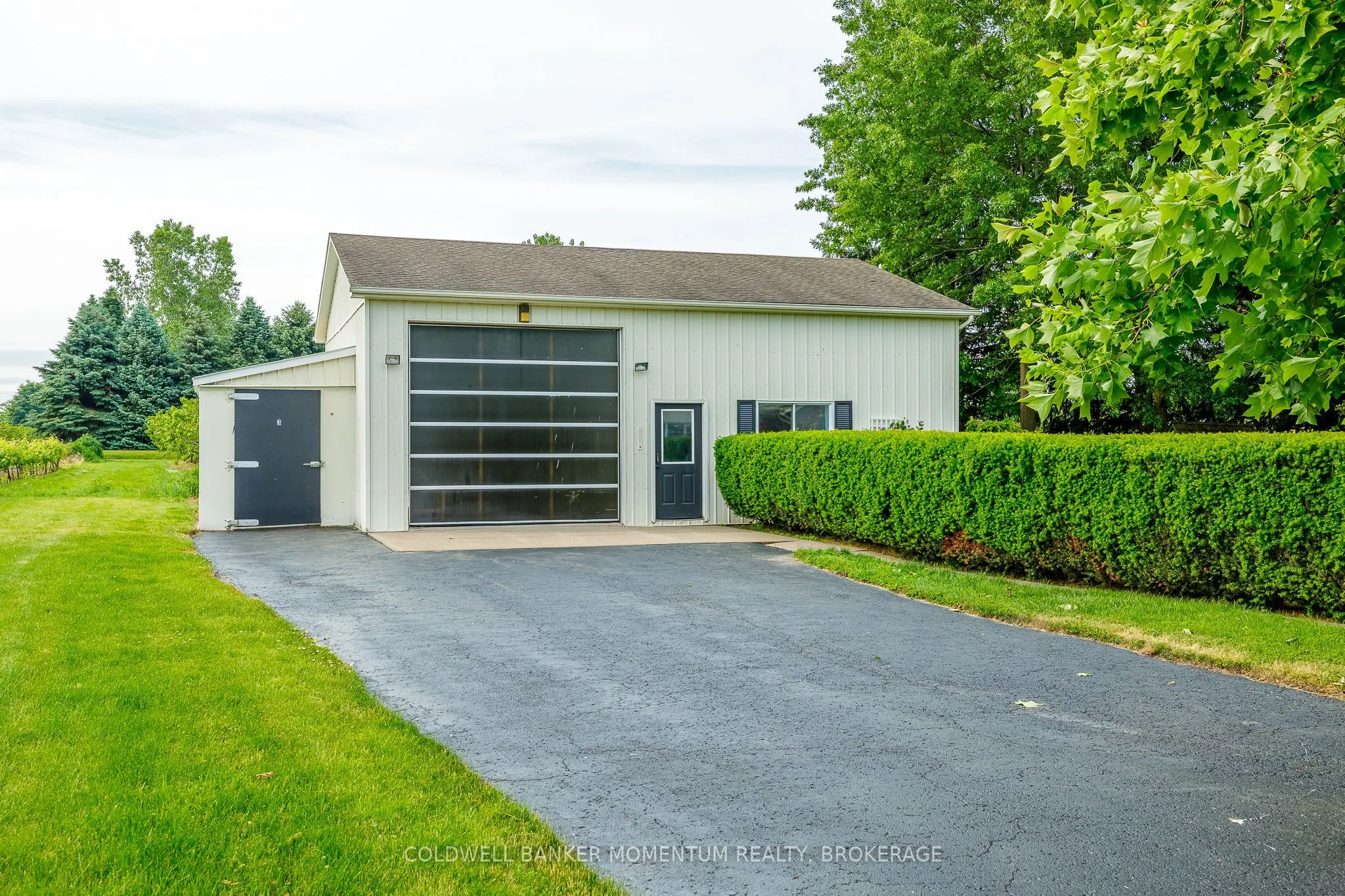 2115 Creek Road