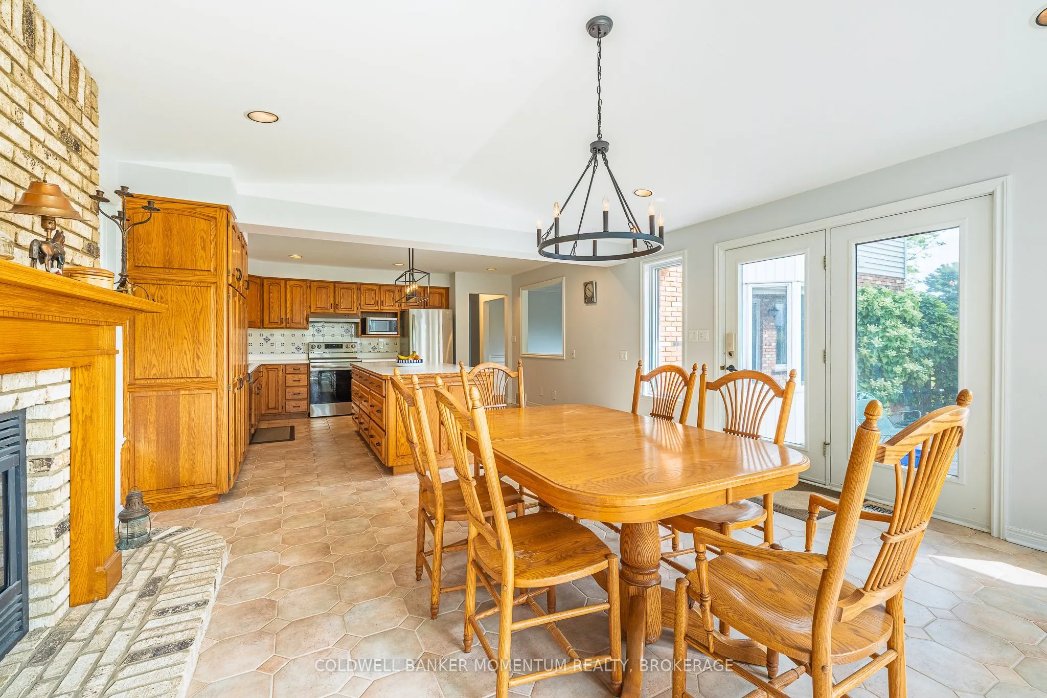 2115 Creek Road