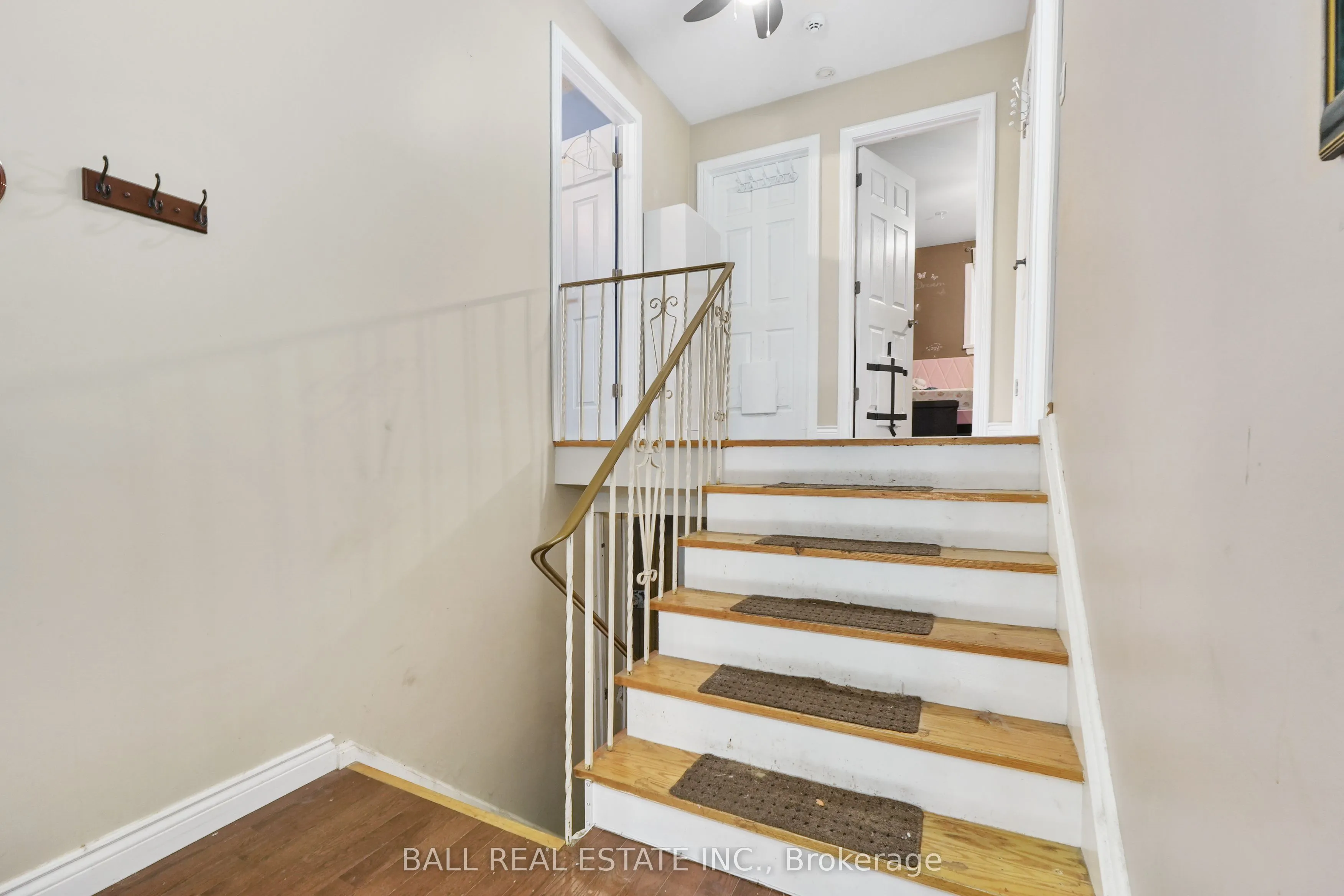 60A Crossley Drive