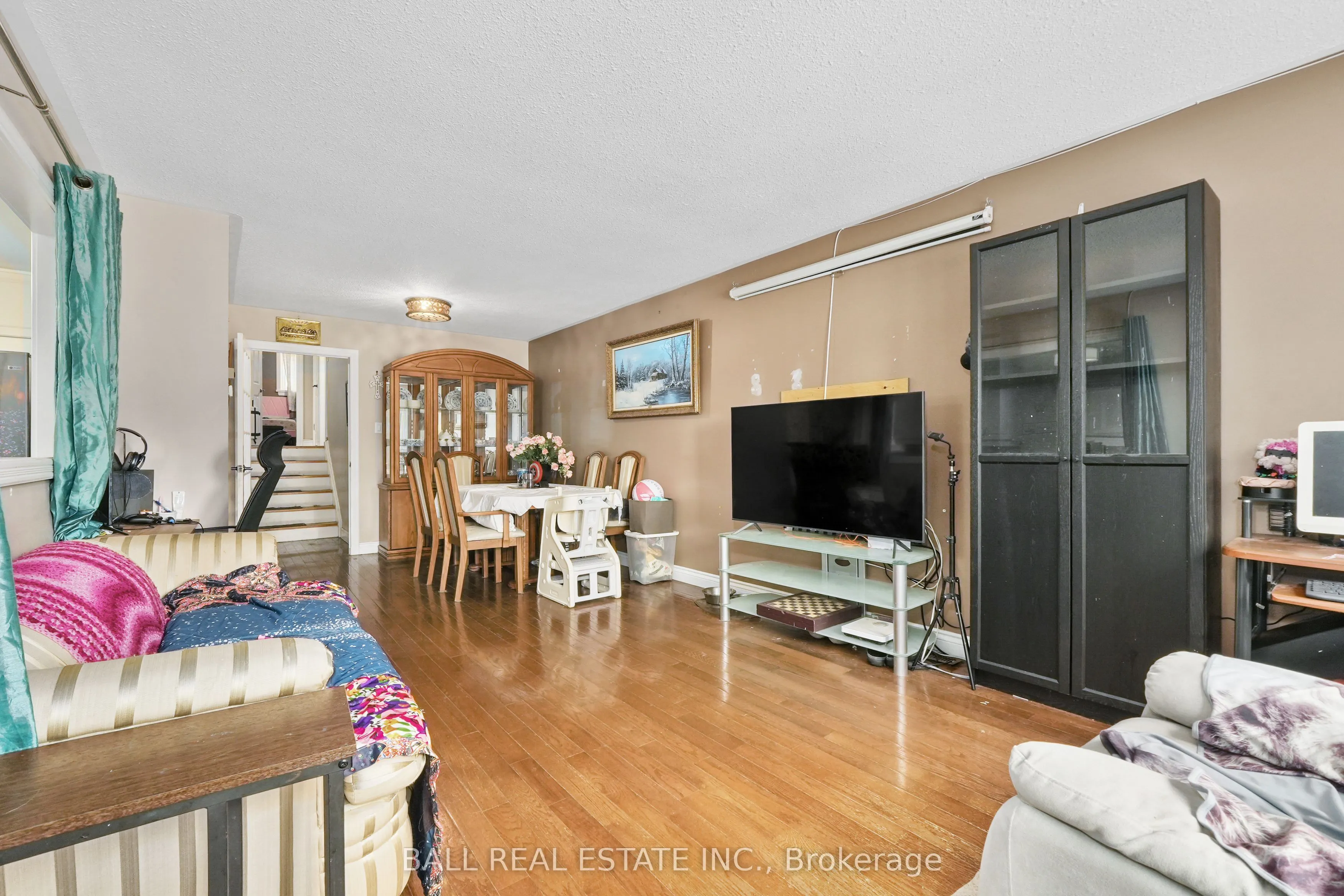 60A Crossley Drive
