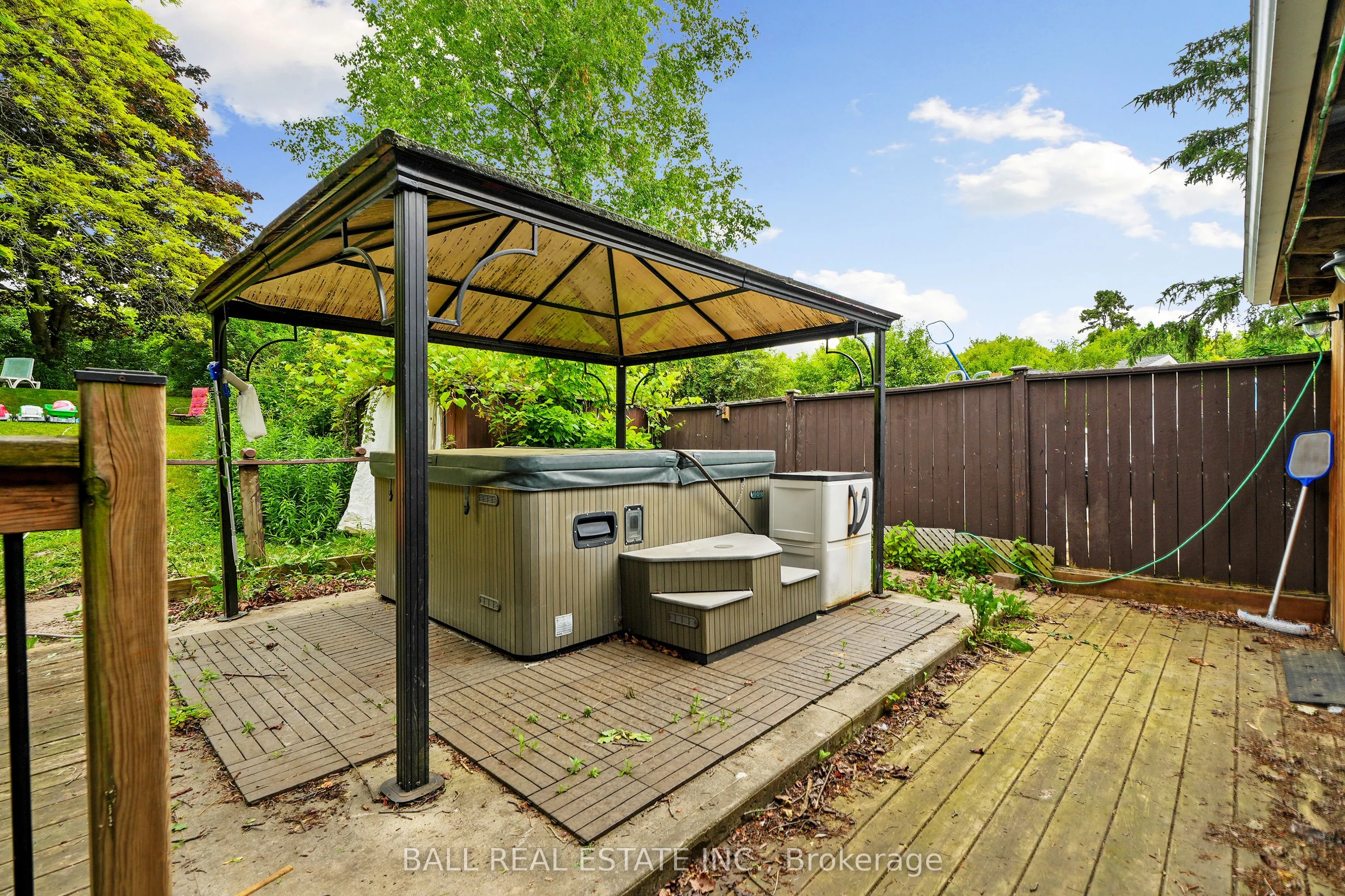60A Crossley Drive
