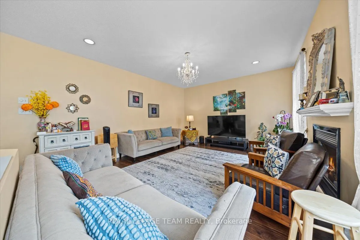 12 Sunvale Way