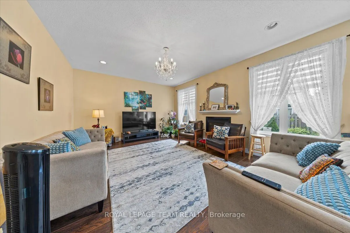 12 Sunvale Way