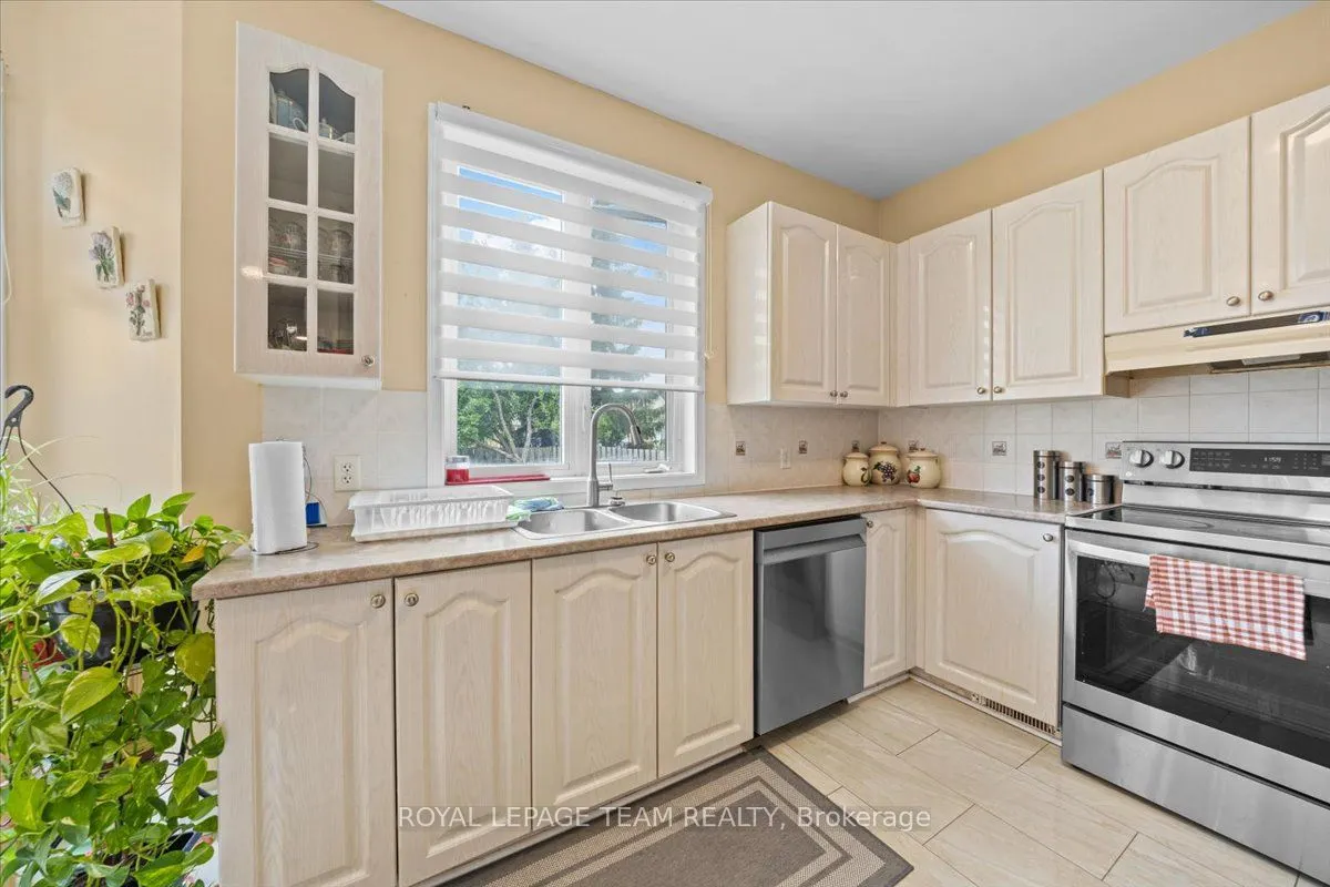 12 Sunvale Way