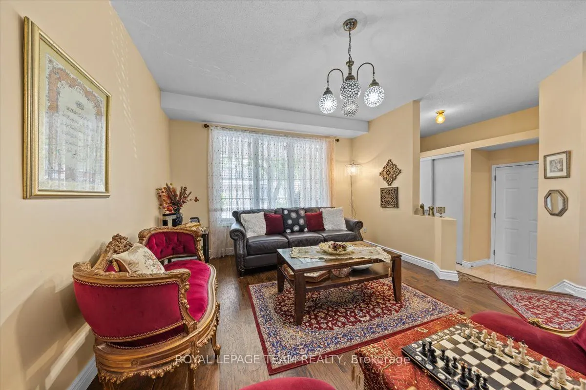 12 Sunvale Way